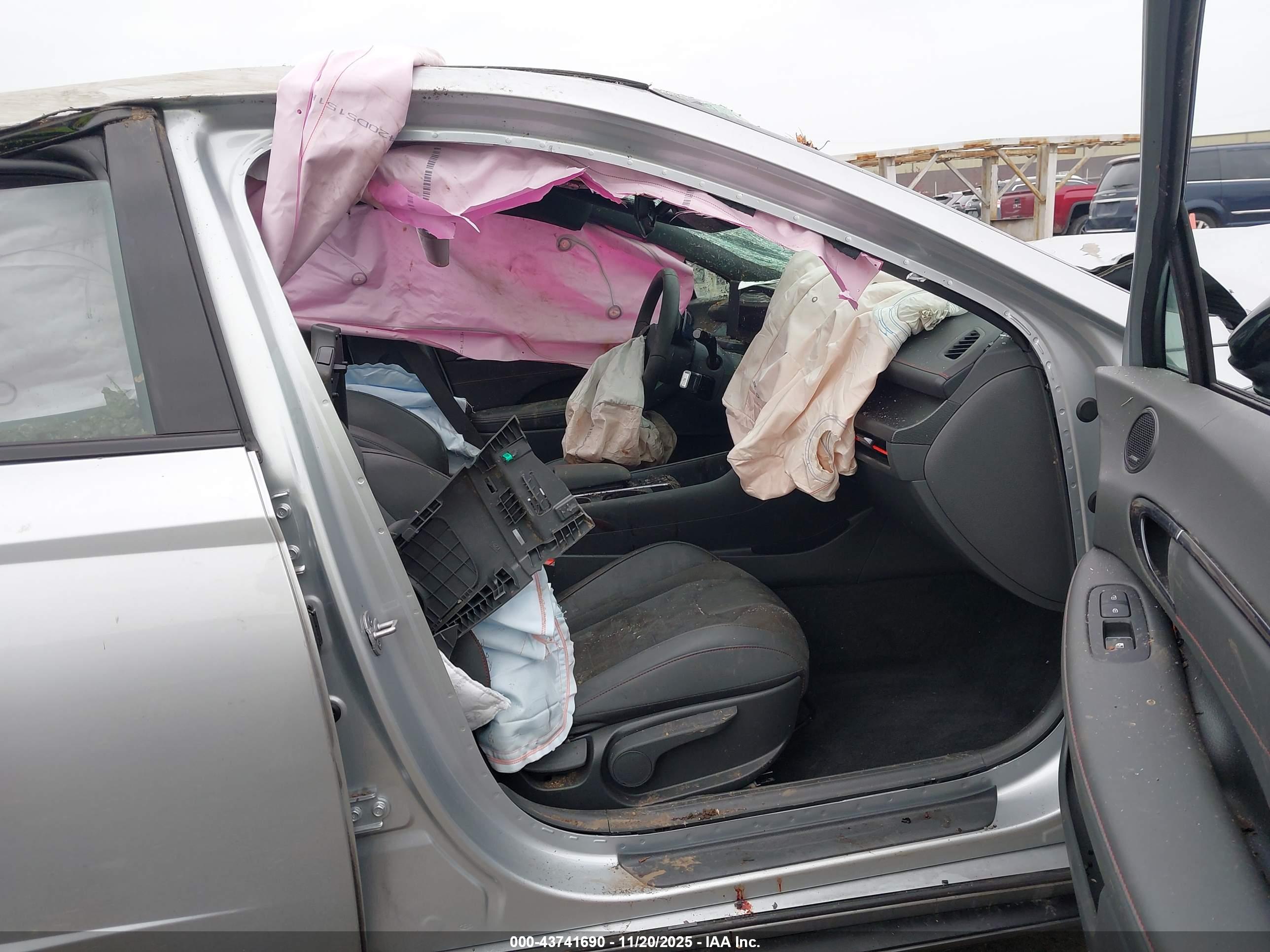 HYUNDAI SONATA image 5