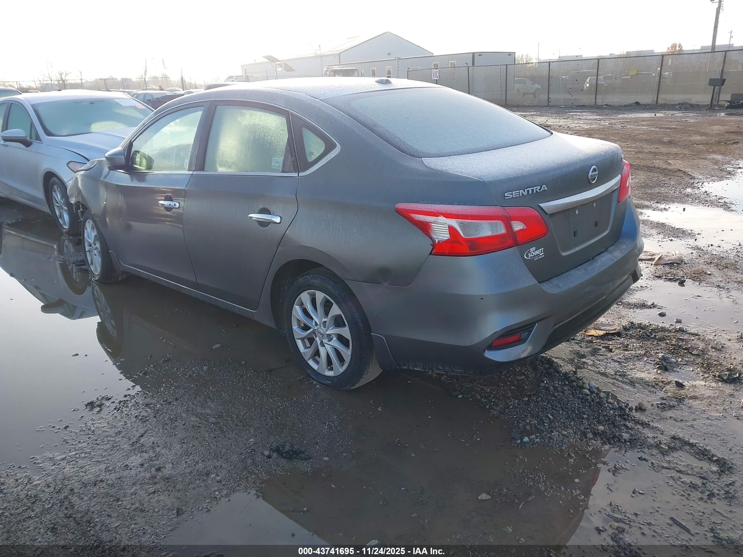 NISSAN SENTRA image 3