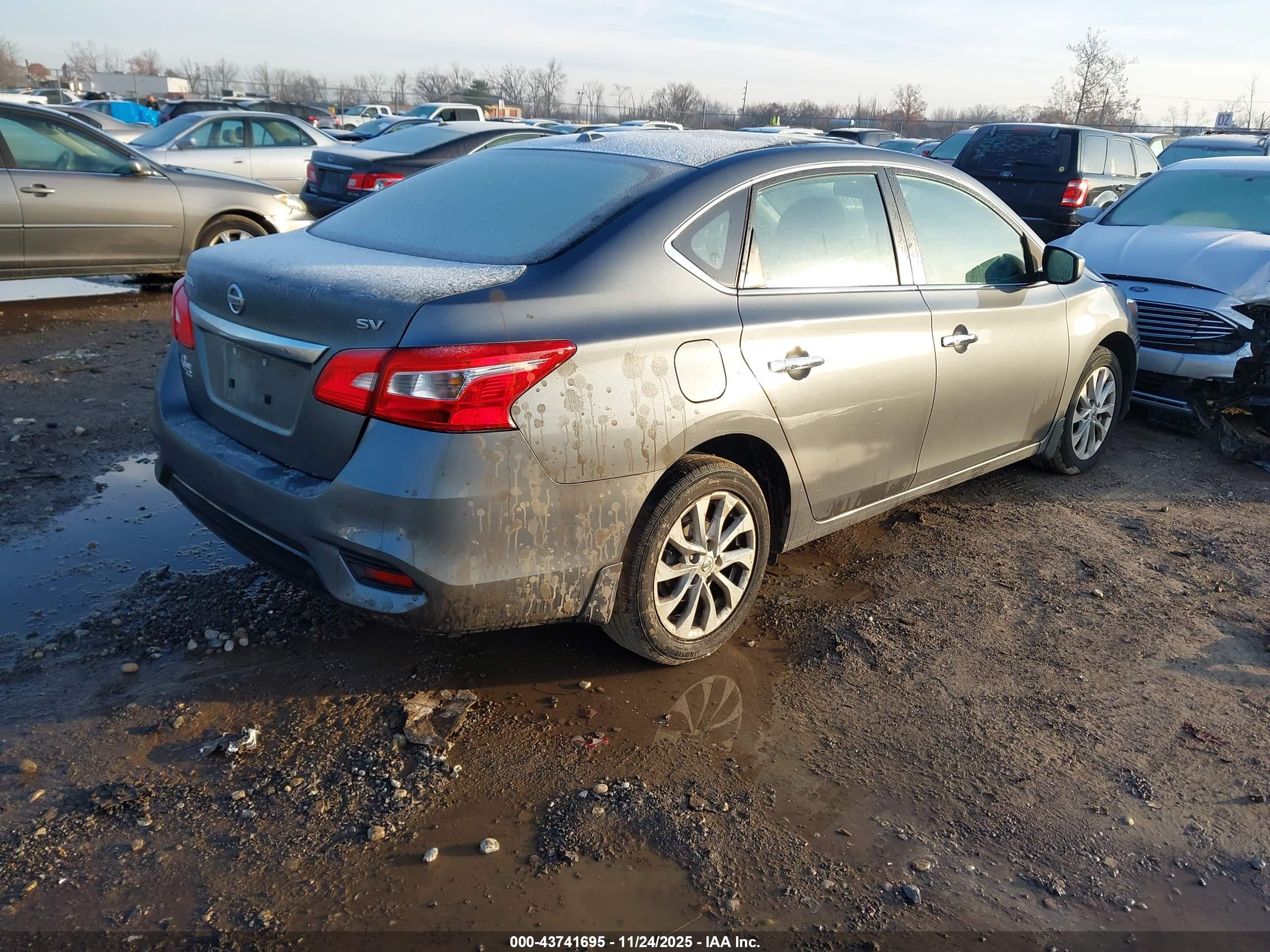 NISSAN SENTRA image 4