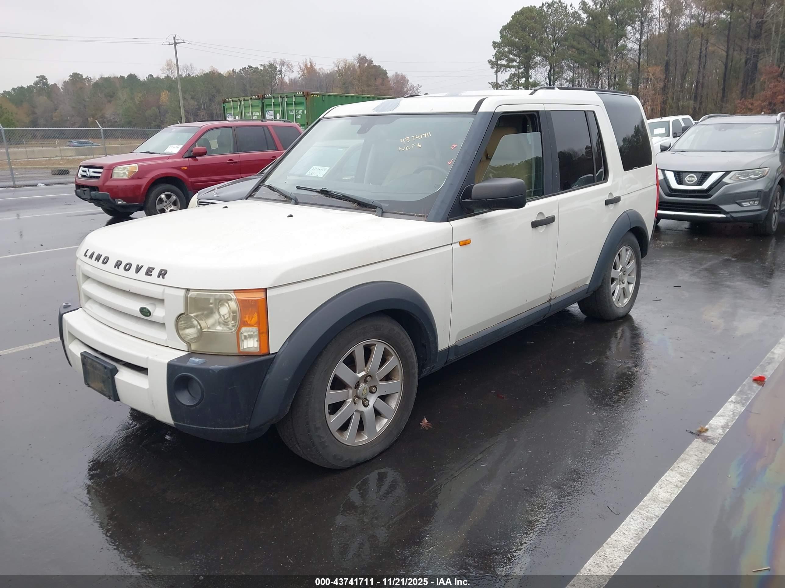 LAND ROVER image 2