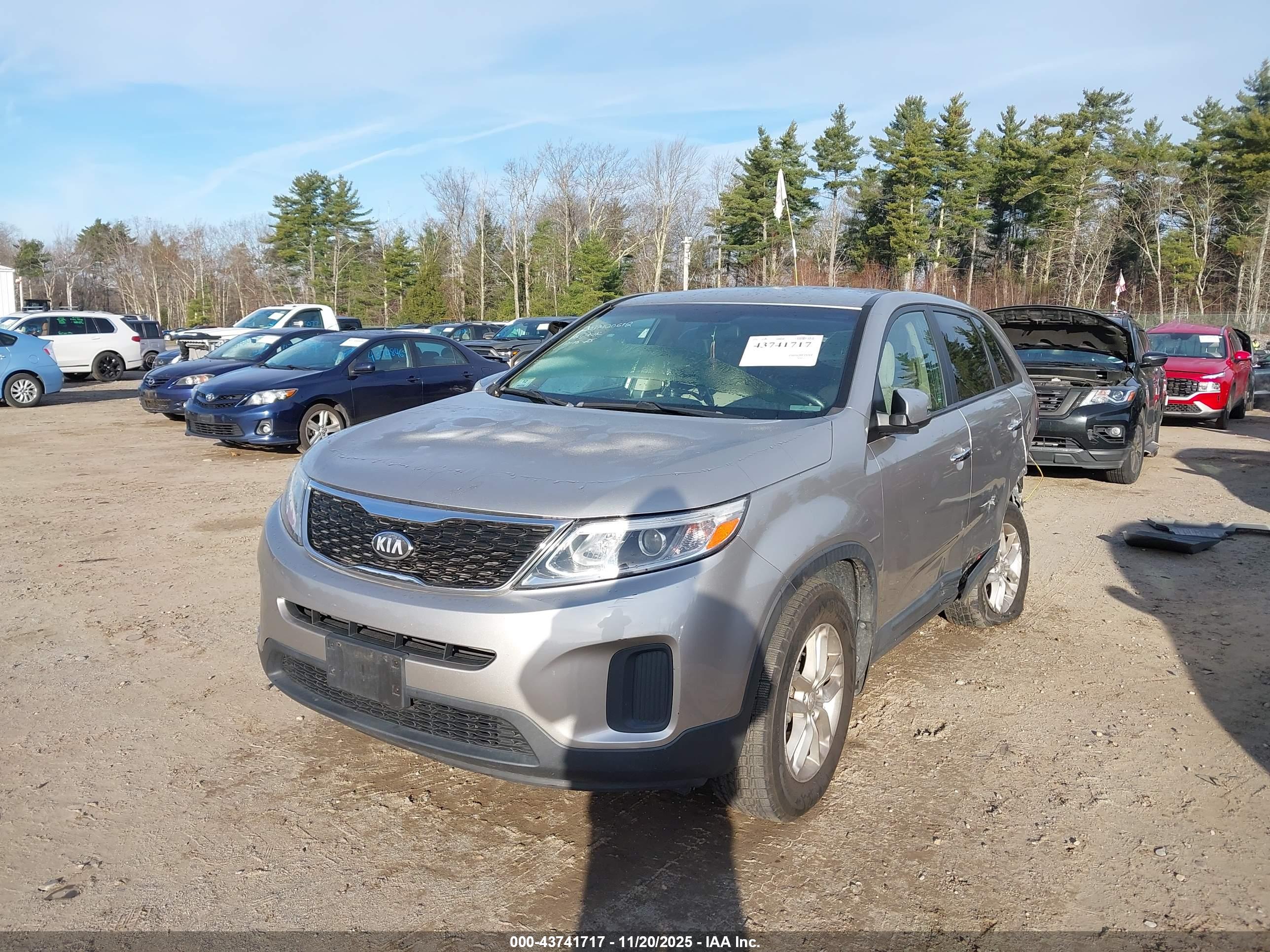 KIA SORENTO image 2