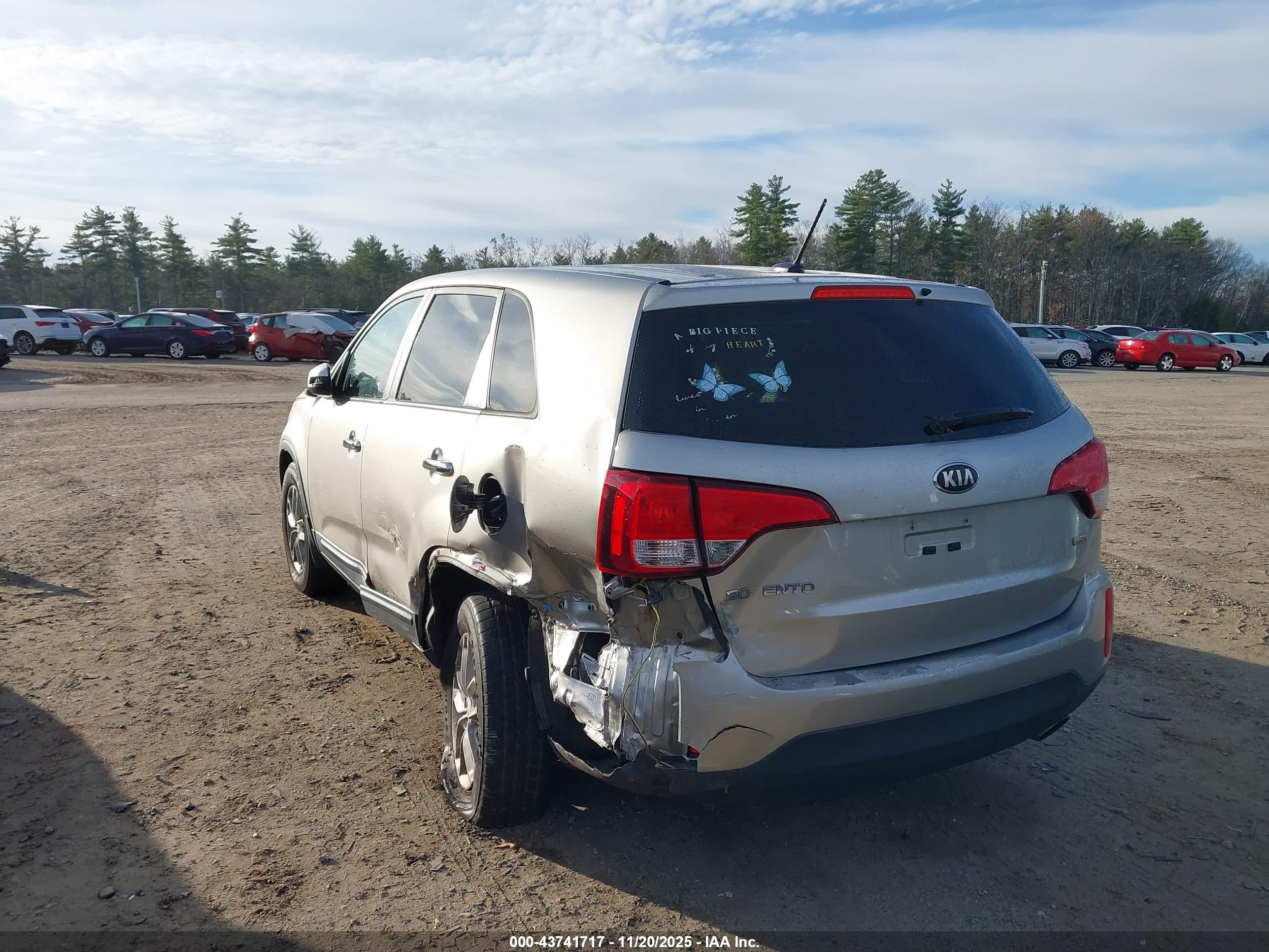 KIA SORENTO image 3