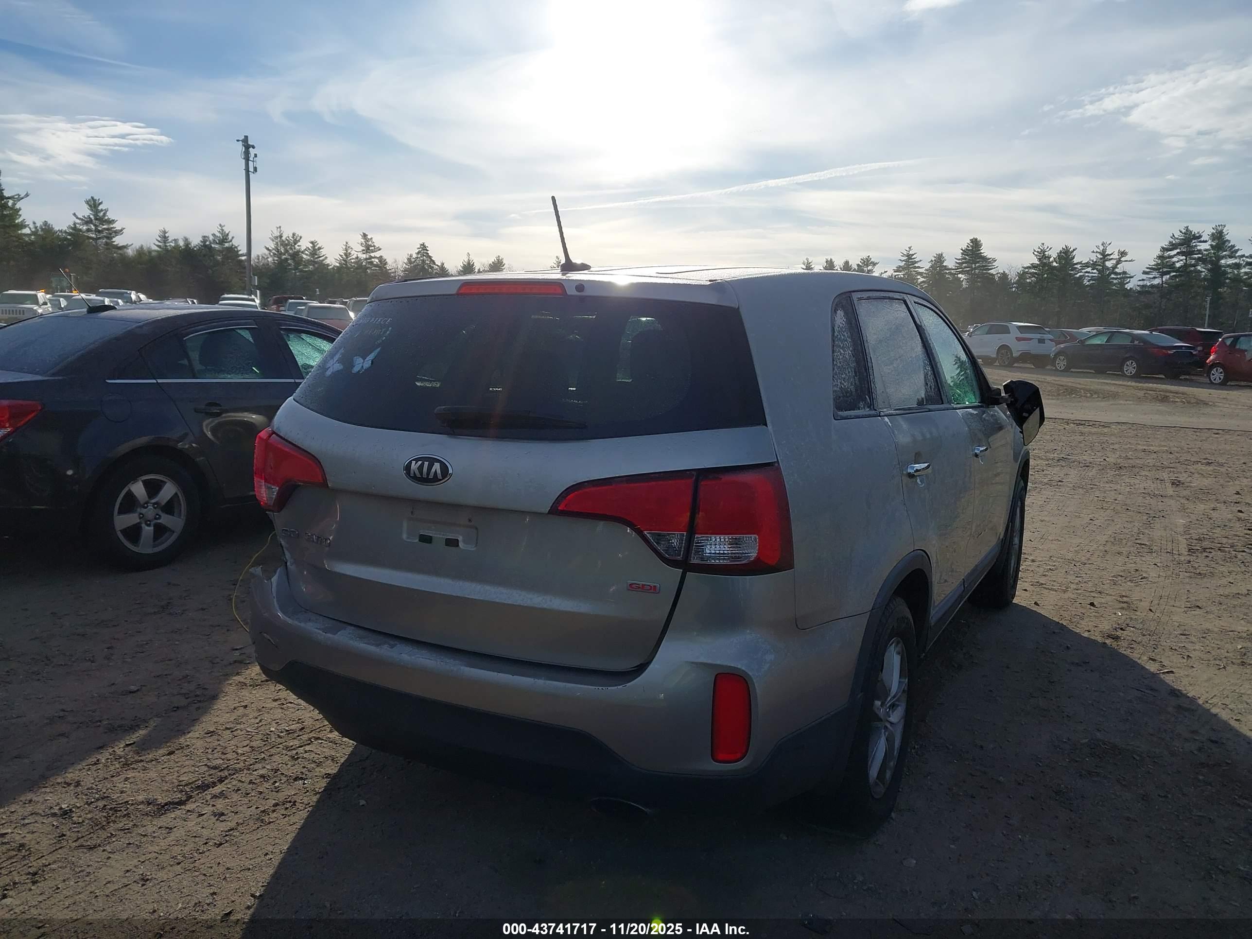 KIA SORENTO image 4