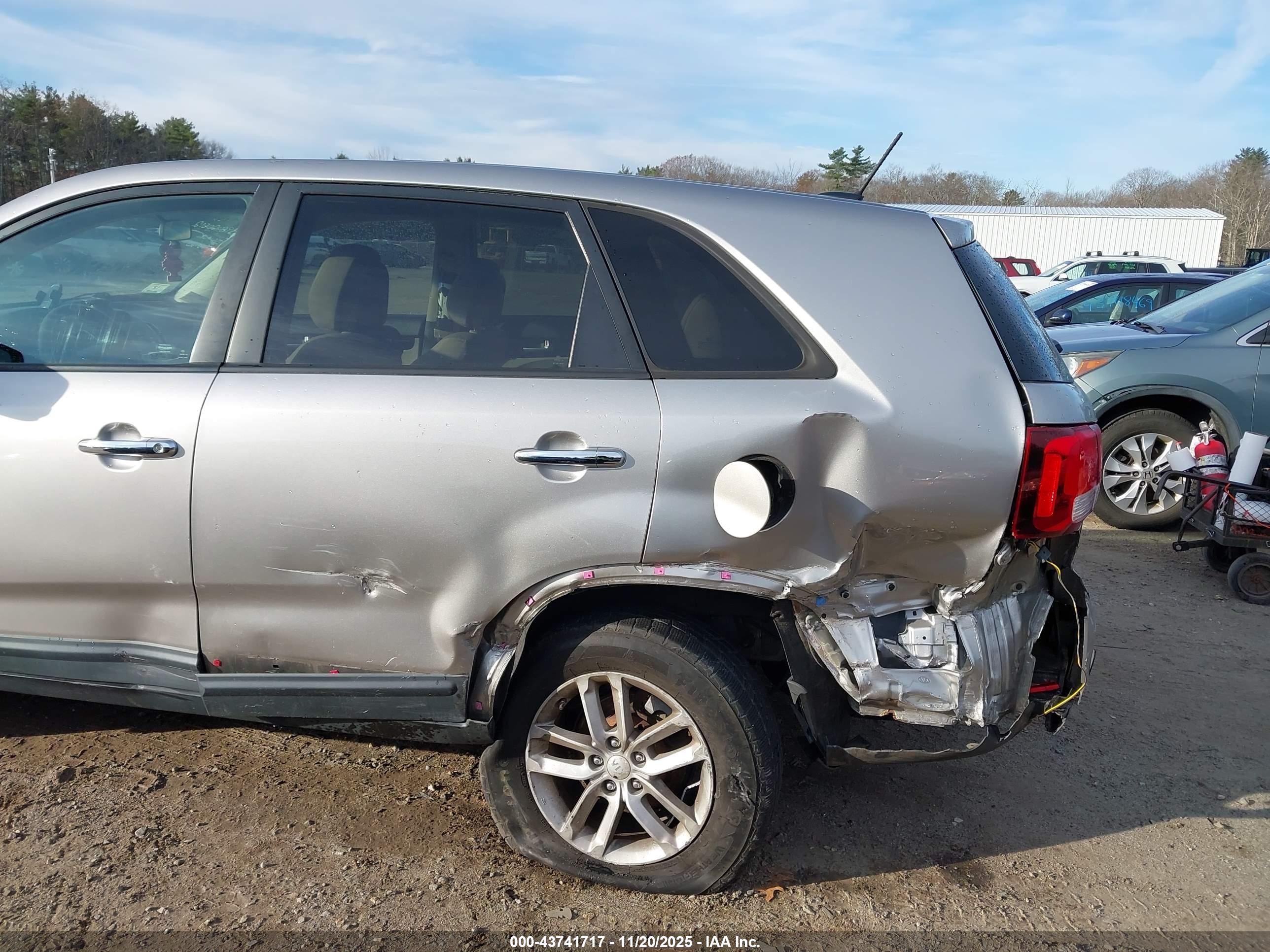 KIA SORENTO image 6