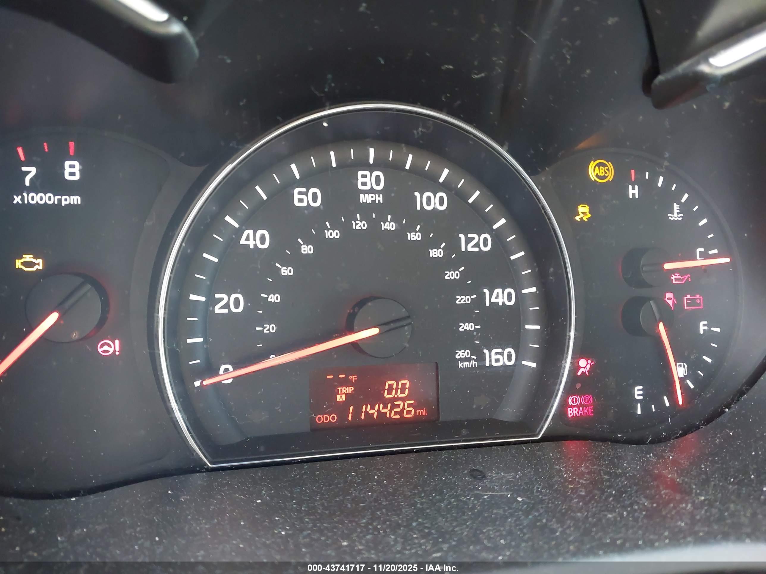 KIA SORENTO image 7