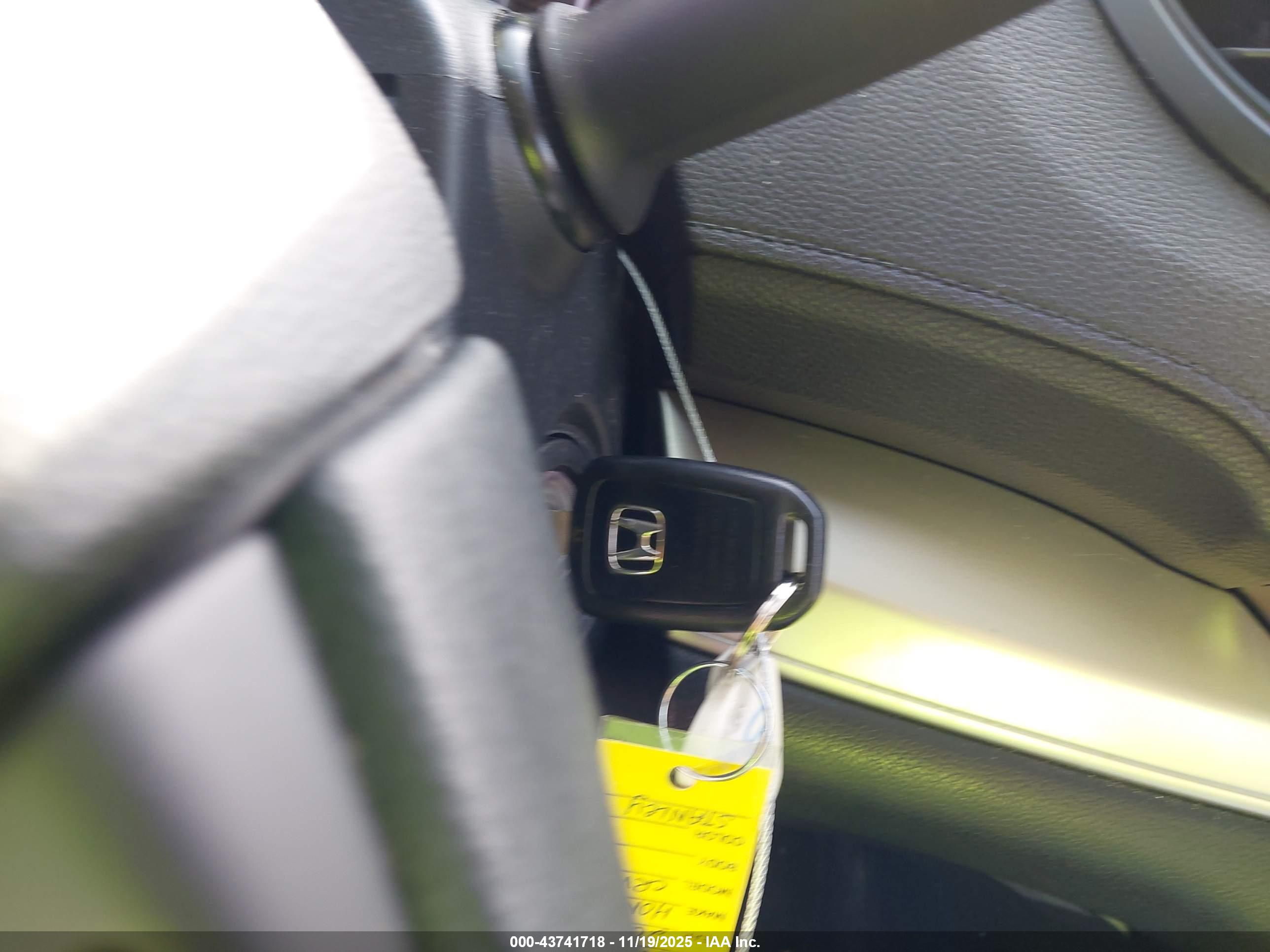 HONDA CR-V image 11