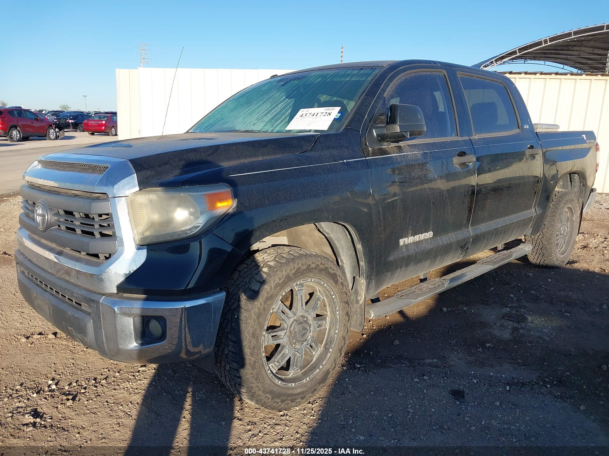 TOYOTA TUNDRA image 2