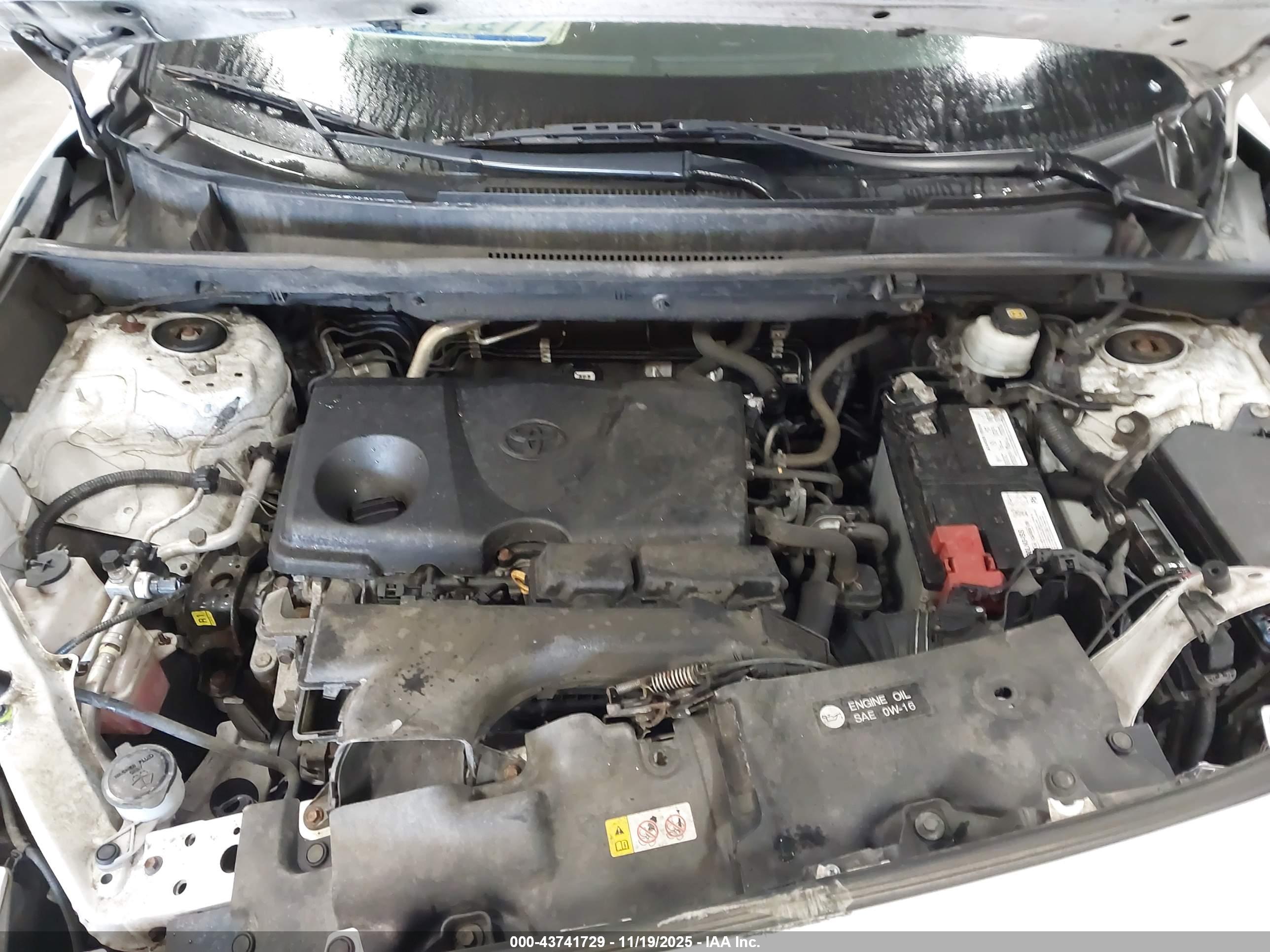 TOYOTA RAV4 image 10