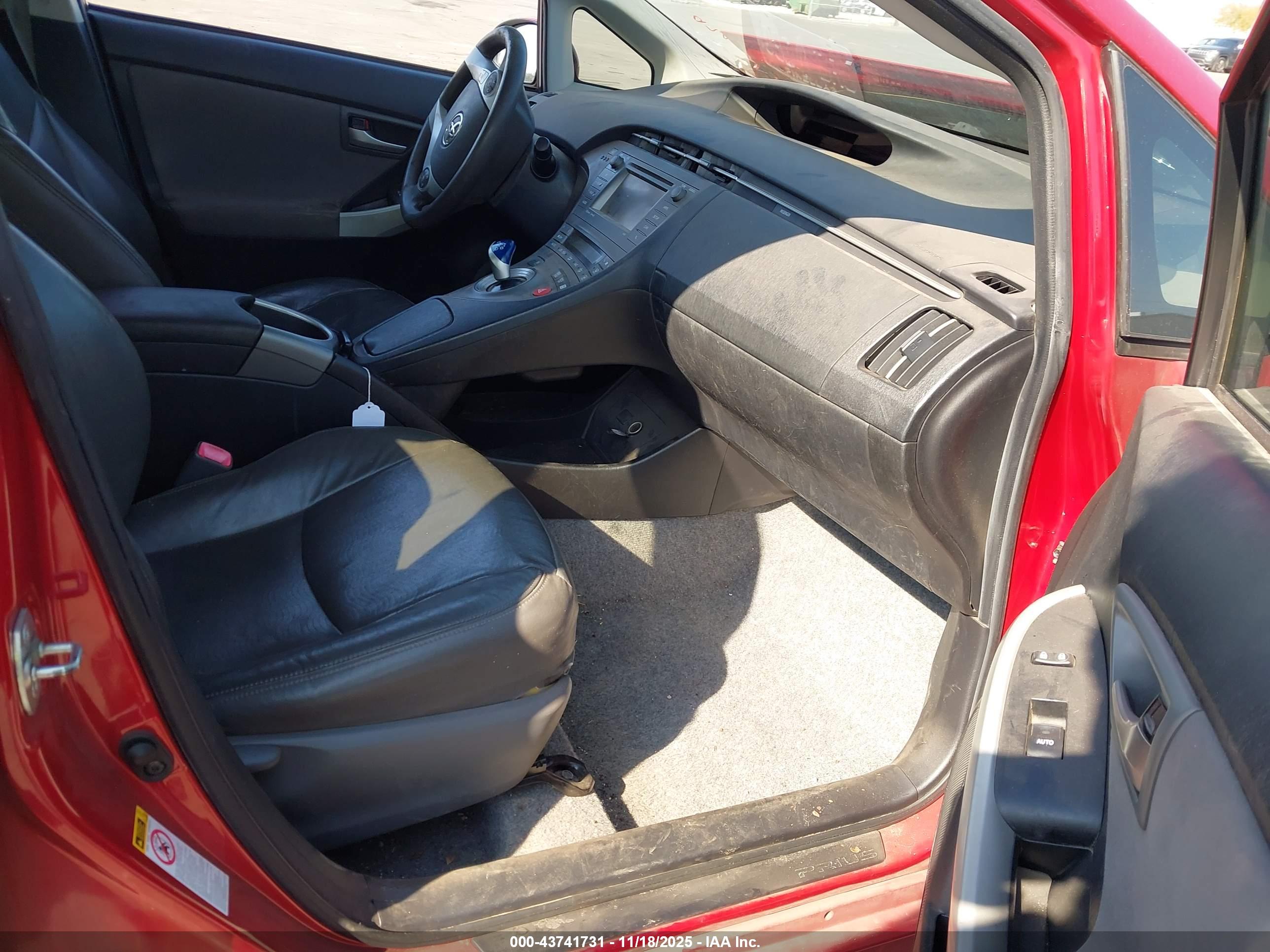 TOYOTA PRIUS image 5