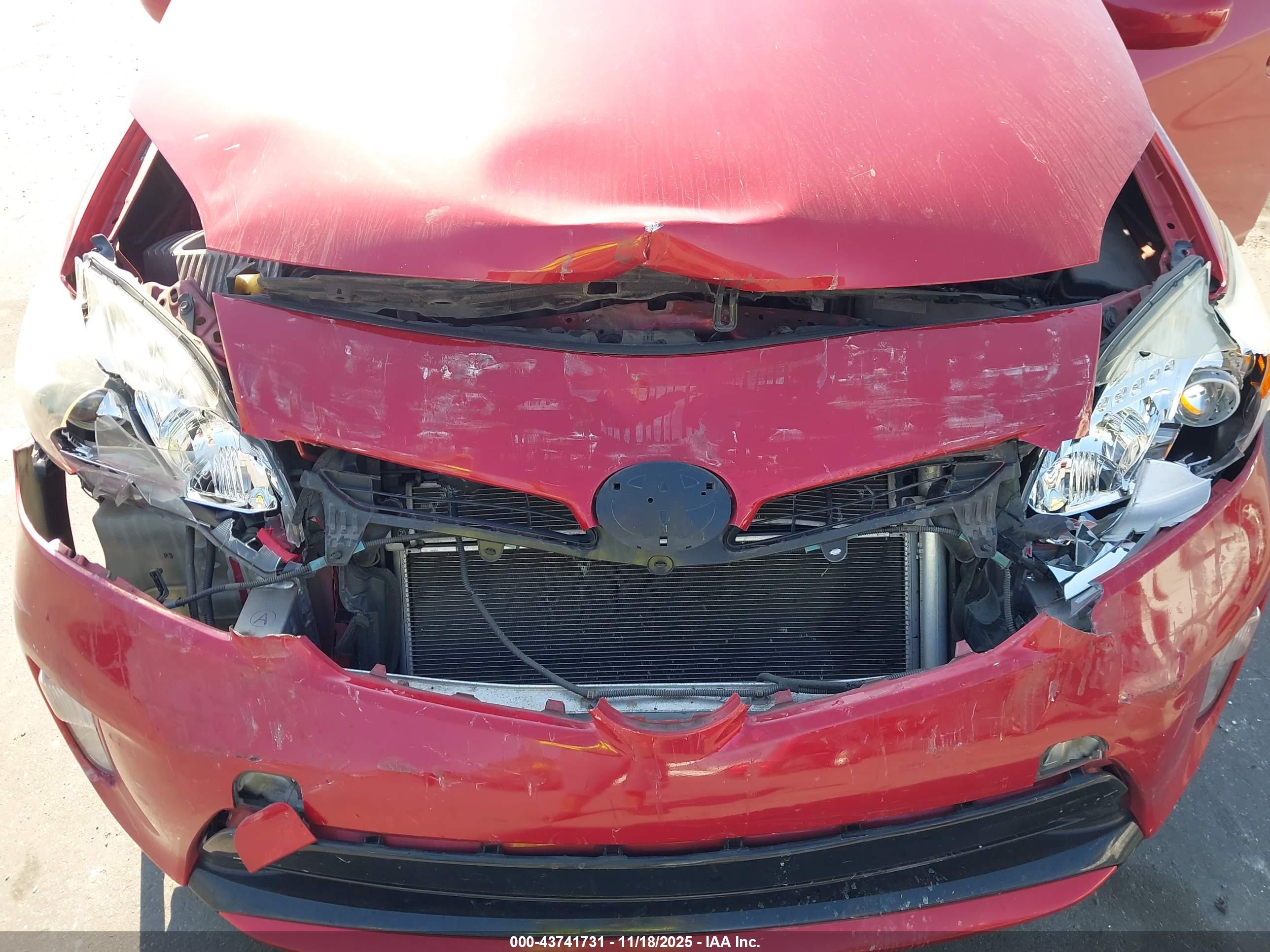 TOYOTA PRIUS image 6