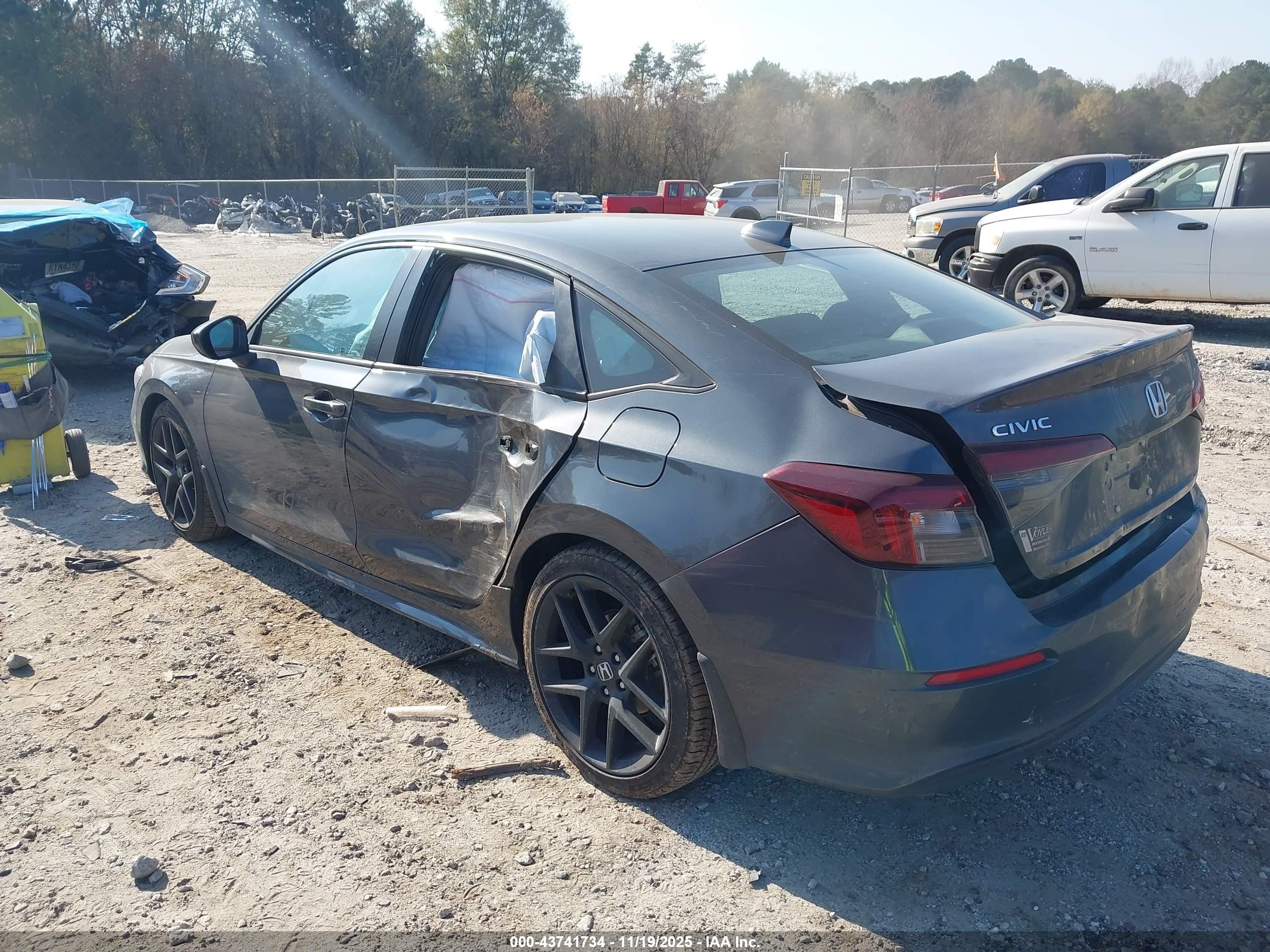 HONDA CIVIC image 3