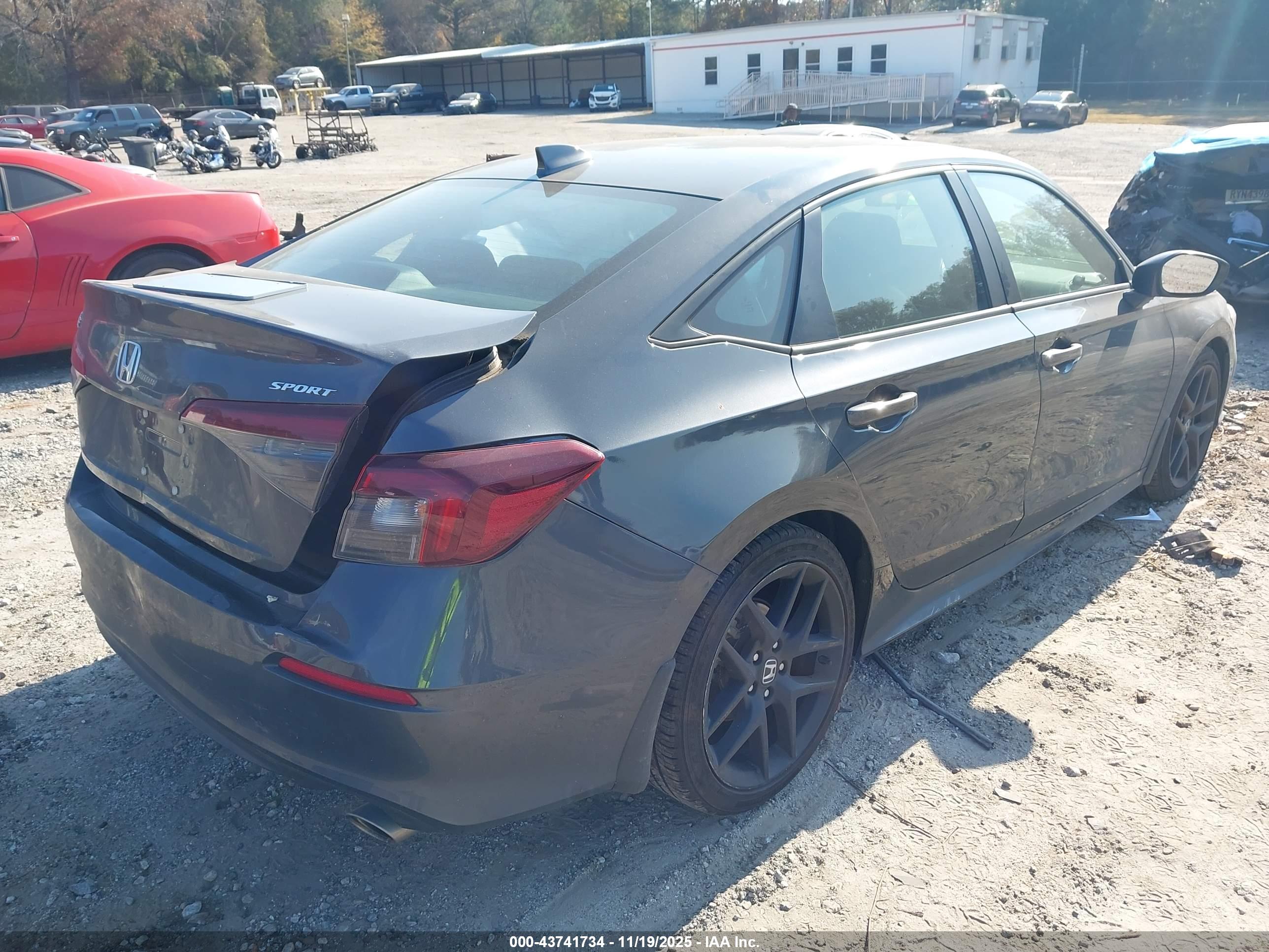 HONDA CIVIC image 4