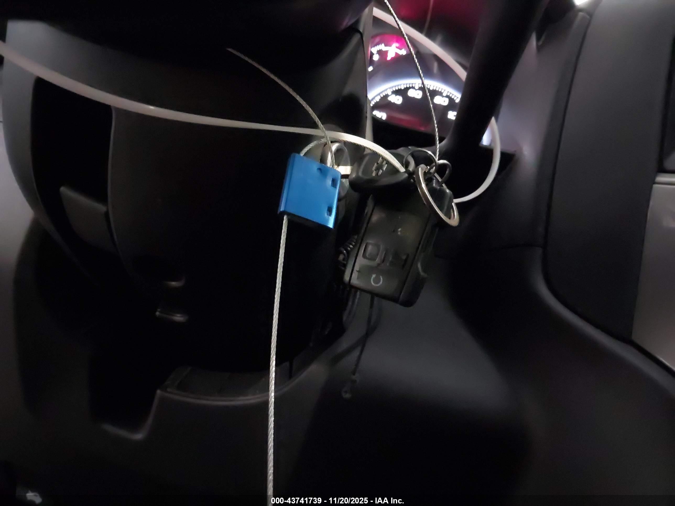 CHEVROLET SILVERADO image 11