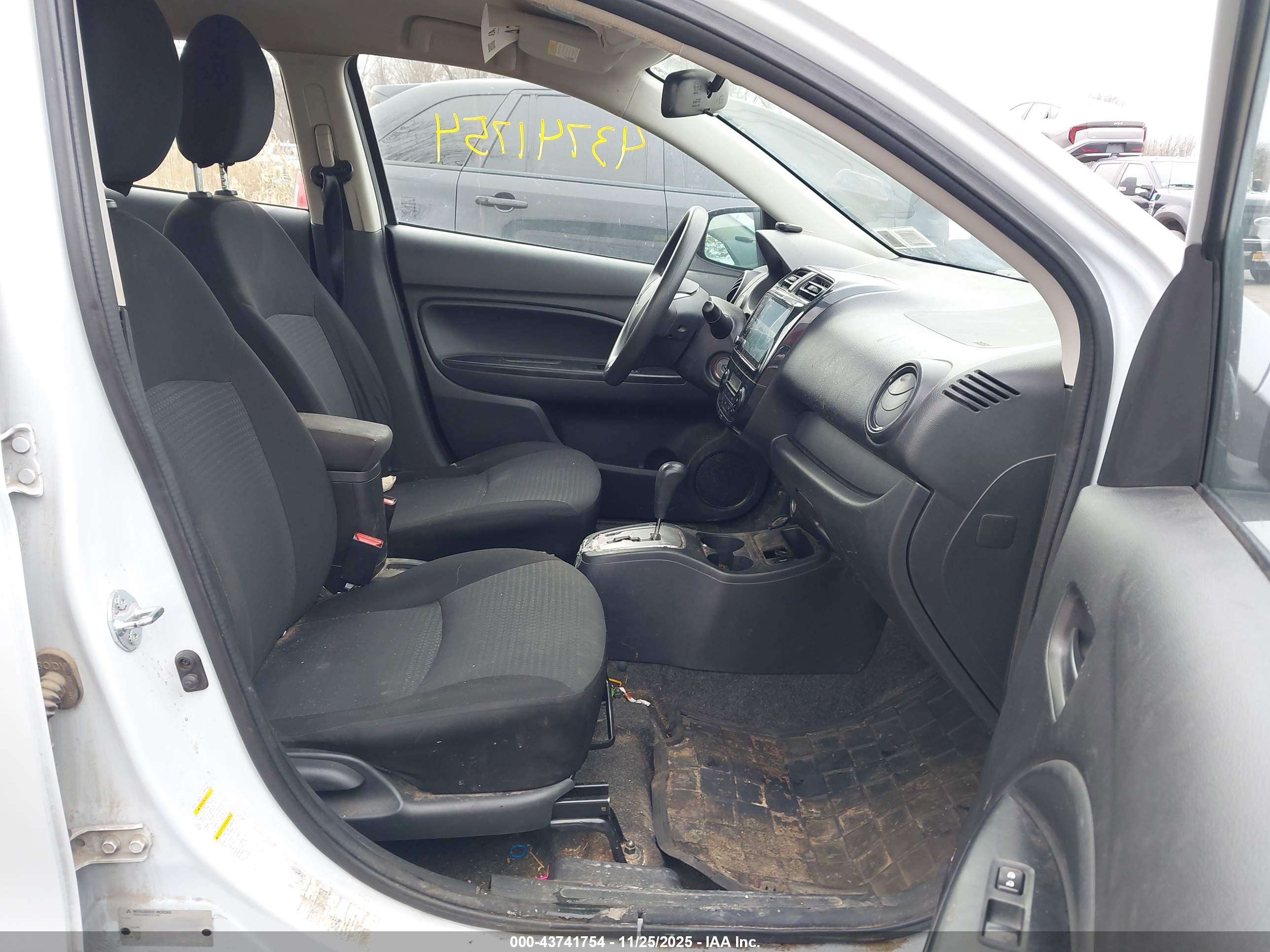 MITSUBISHI MIRAGE image 5