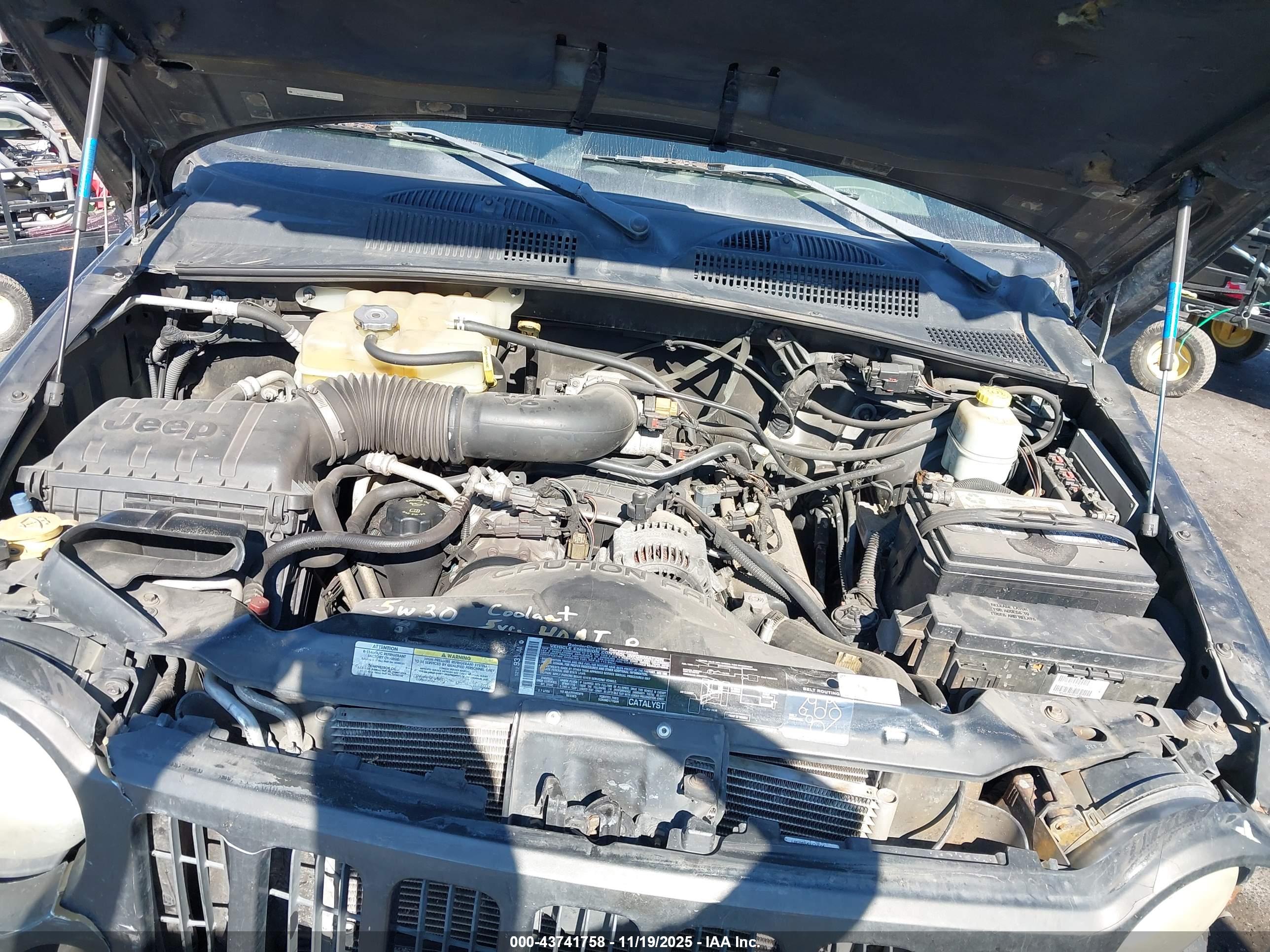 JEEP LIBERTY image 10
