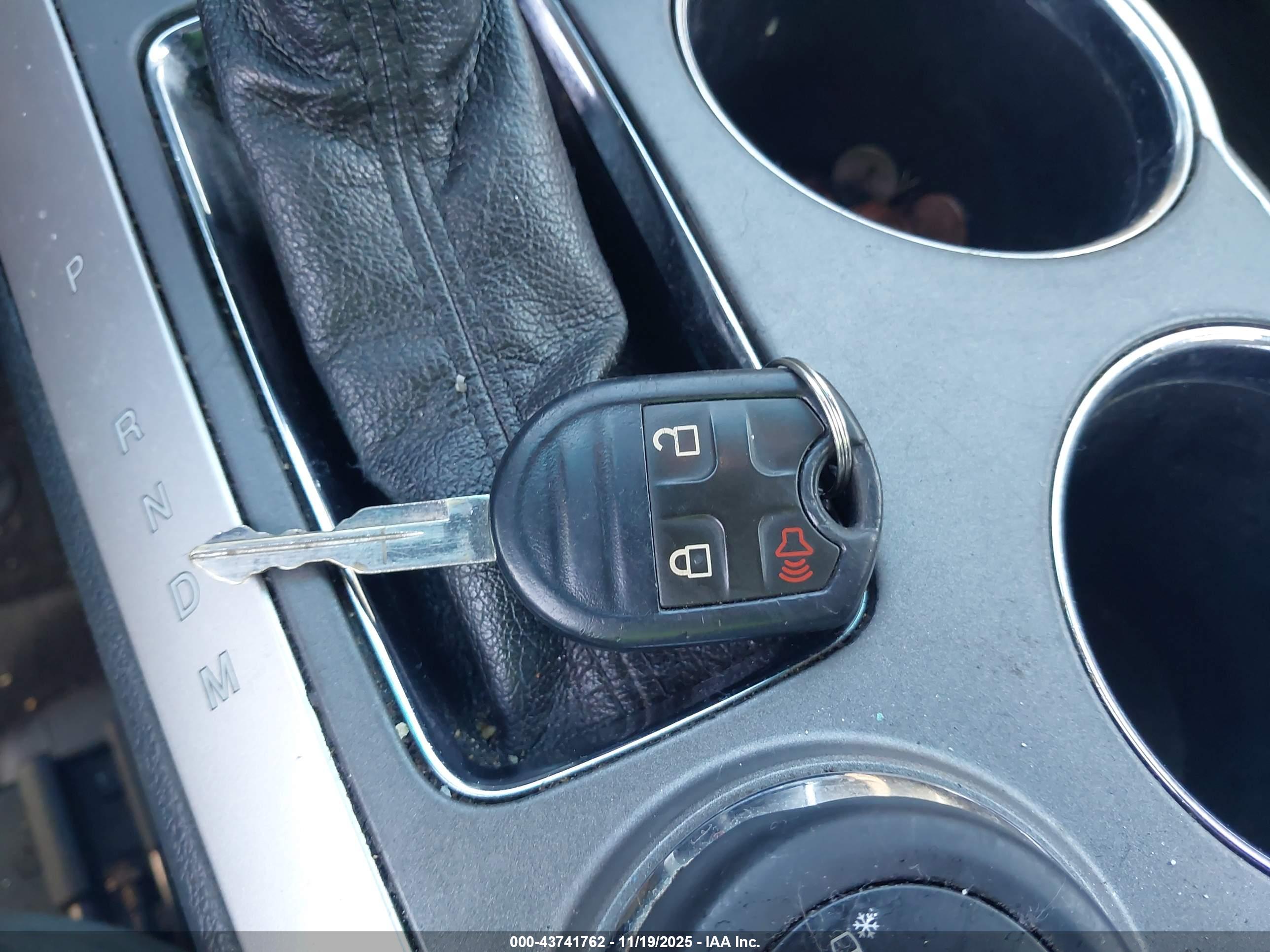 FORD EXPLORER image 11