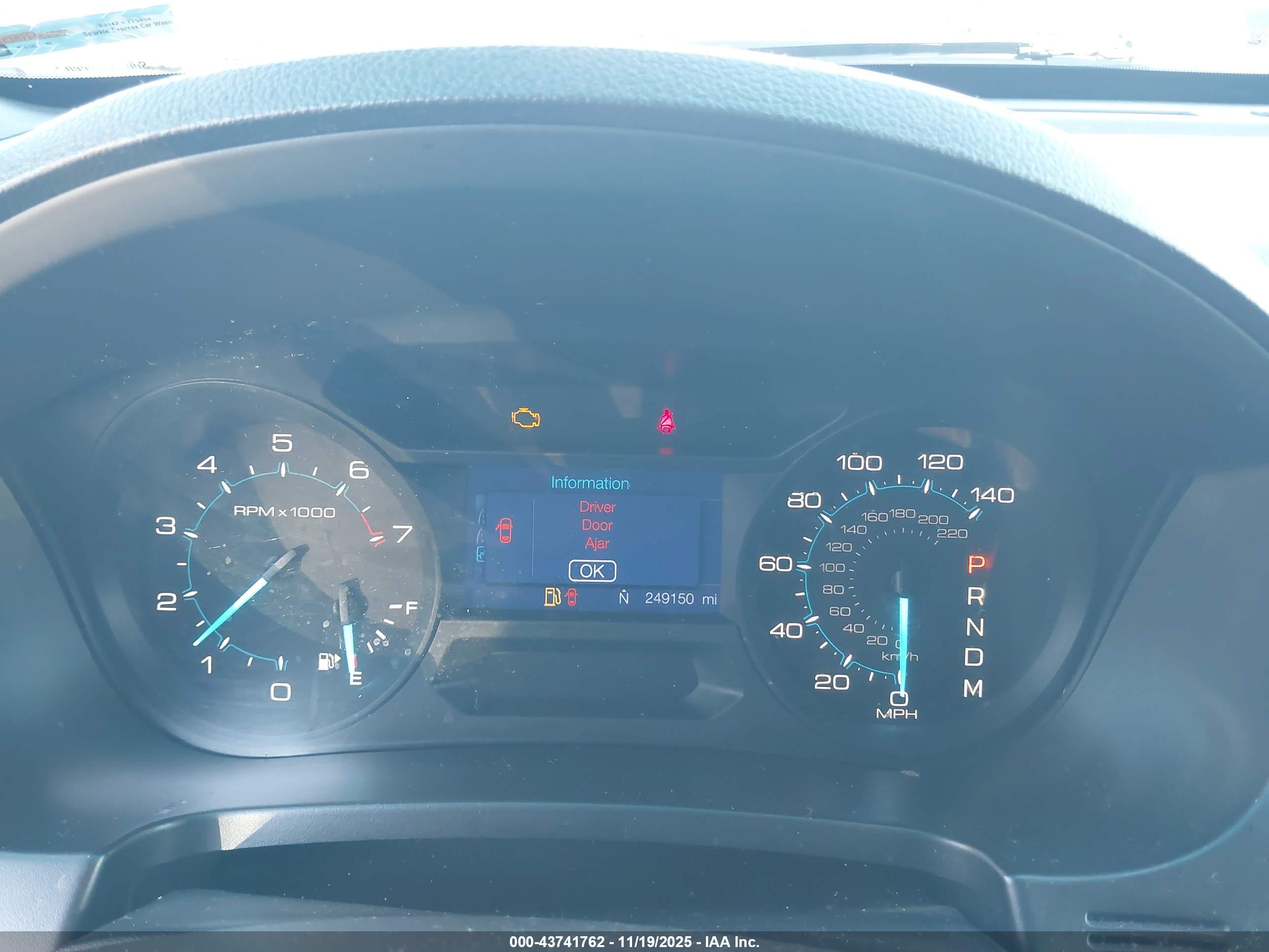 FORD EXPLORER image 7