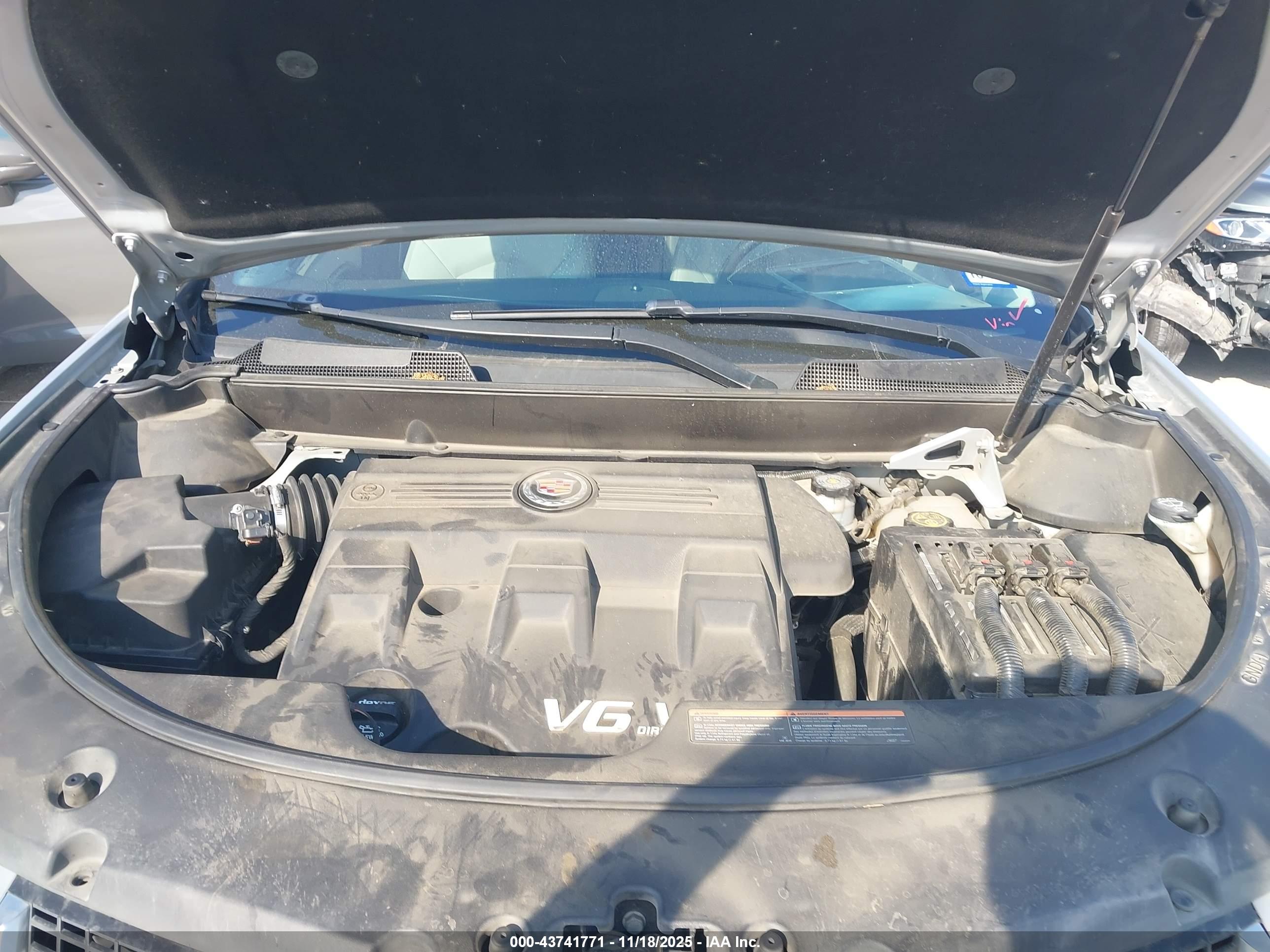 CADILLAC SRX image 10