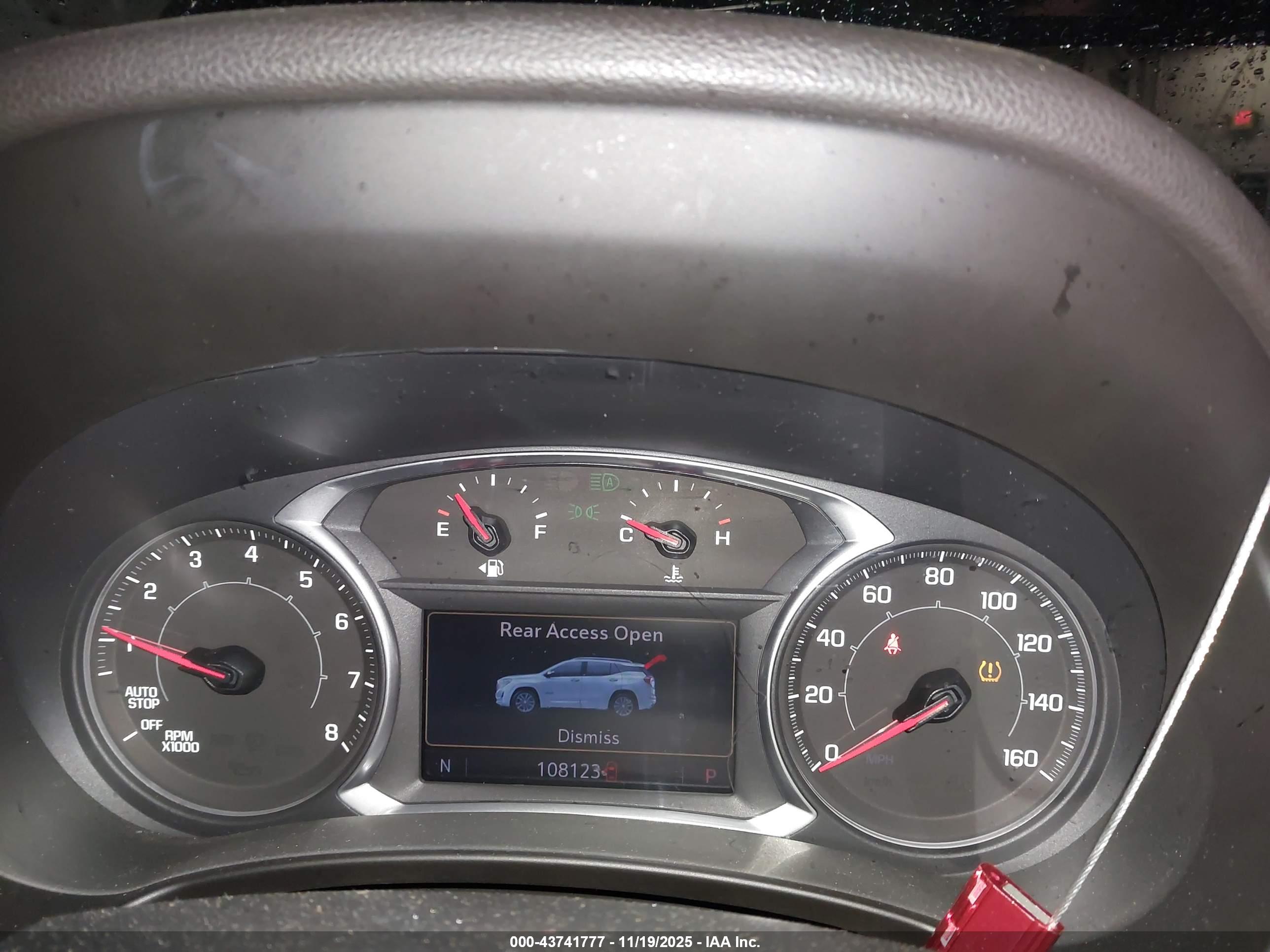 GMC TERRAIN image 7