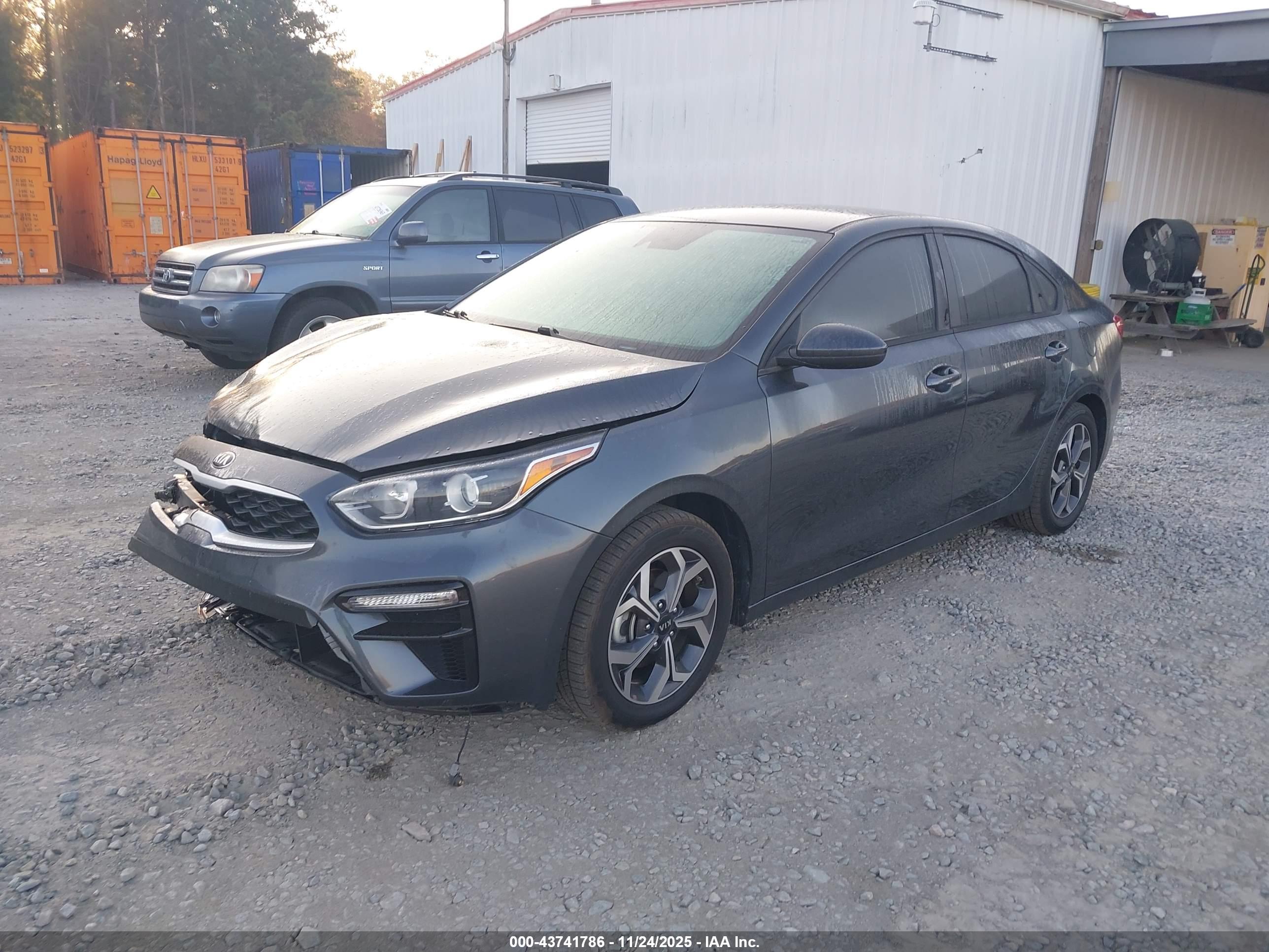 KIA FORTE image 2