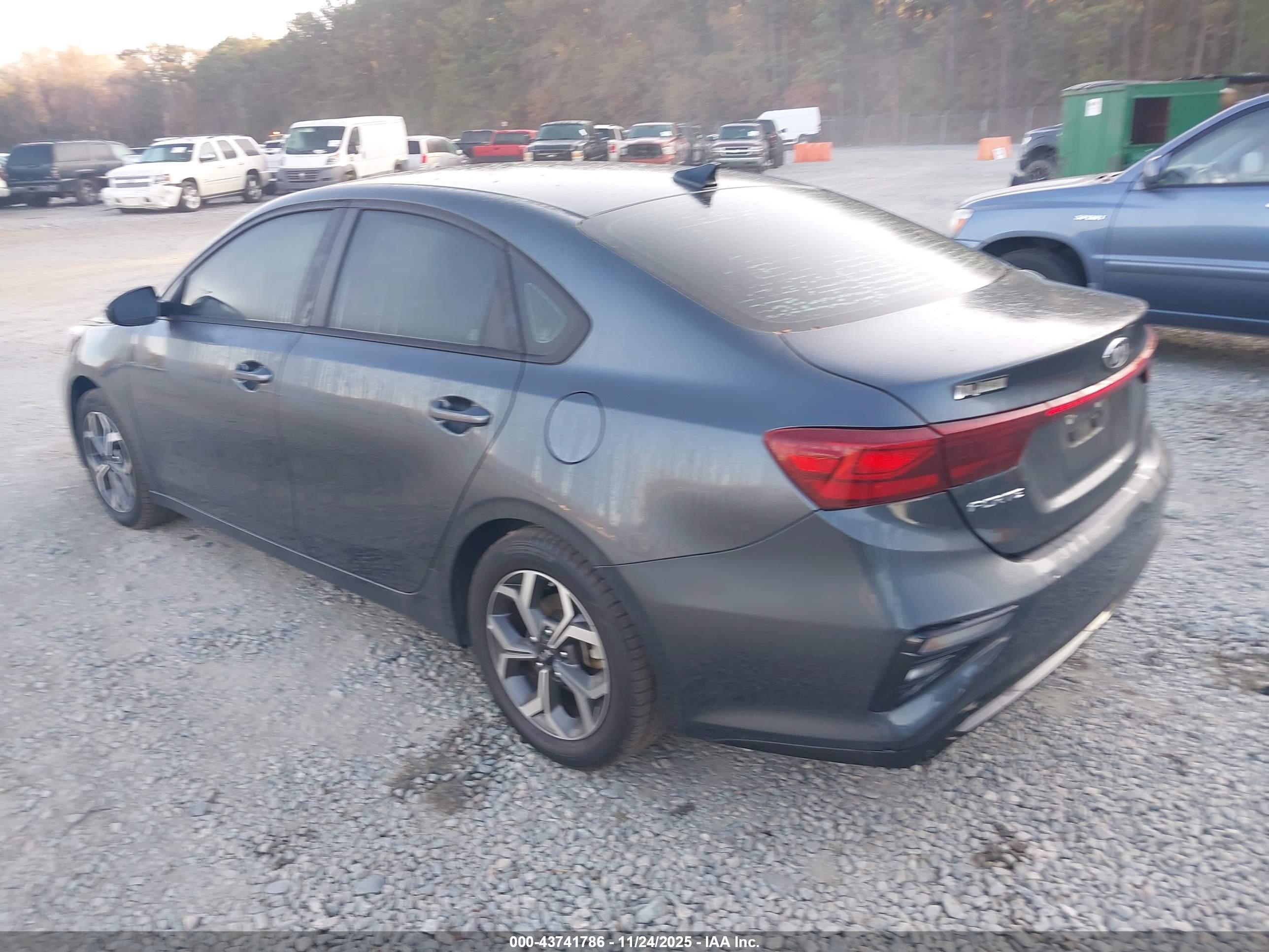 KIA FORTE image 3