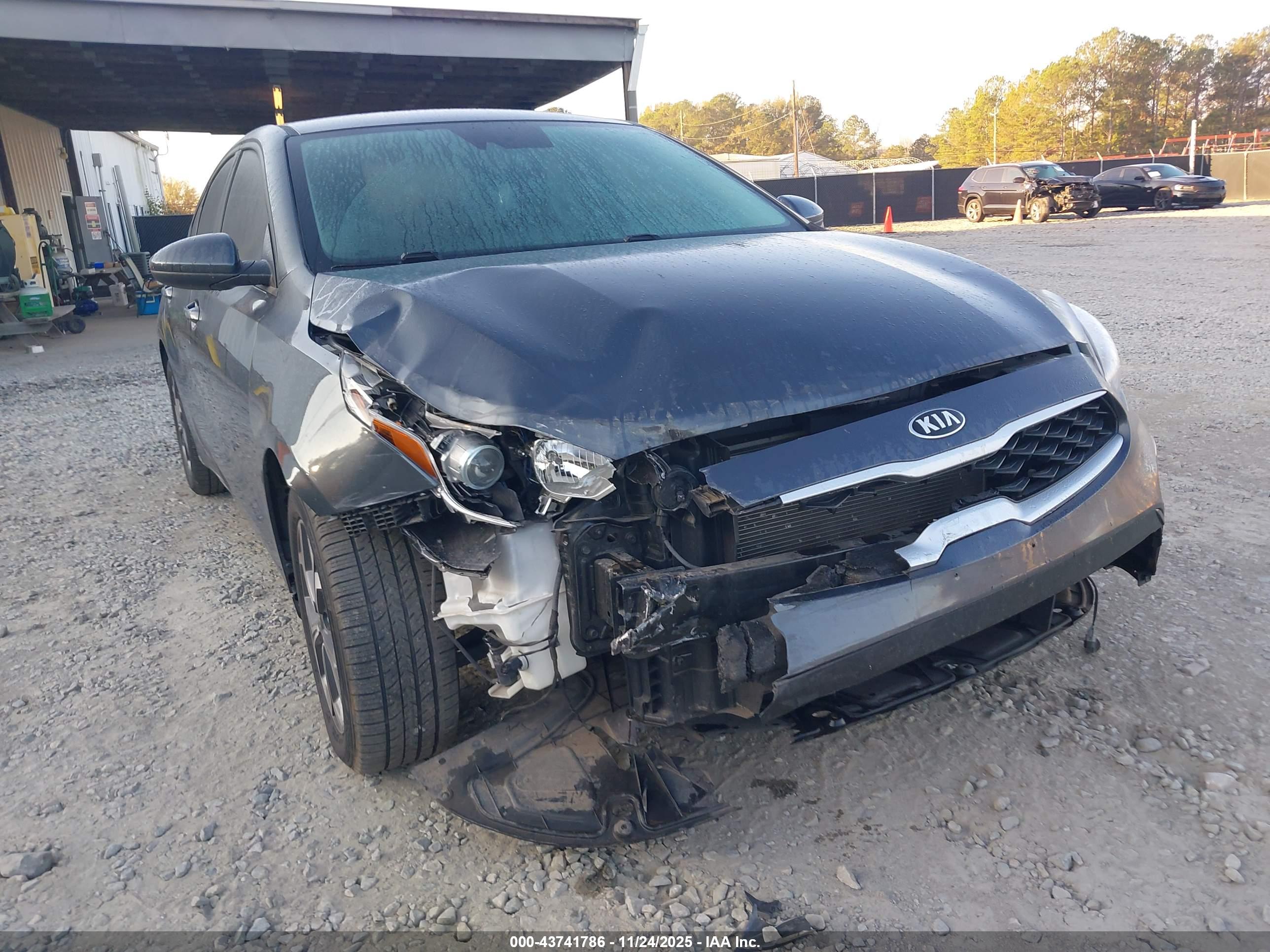 KIA FORTE image 6