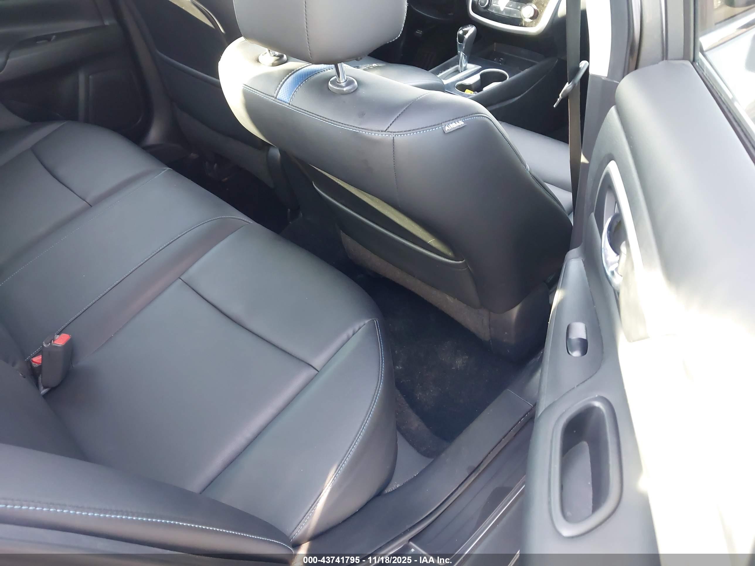 NISSAN ALTIMA image 8