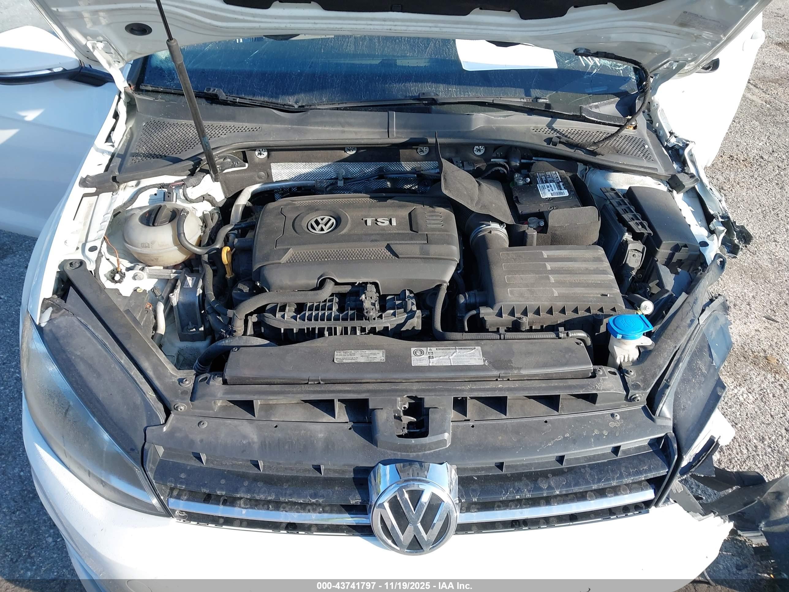 VOLKSWAGEN GOLF image 10