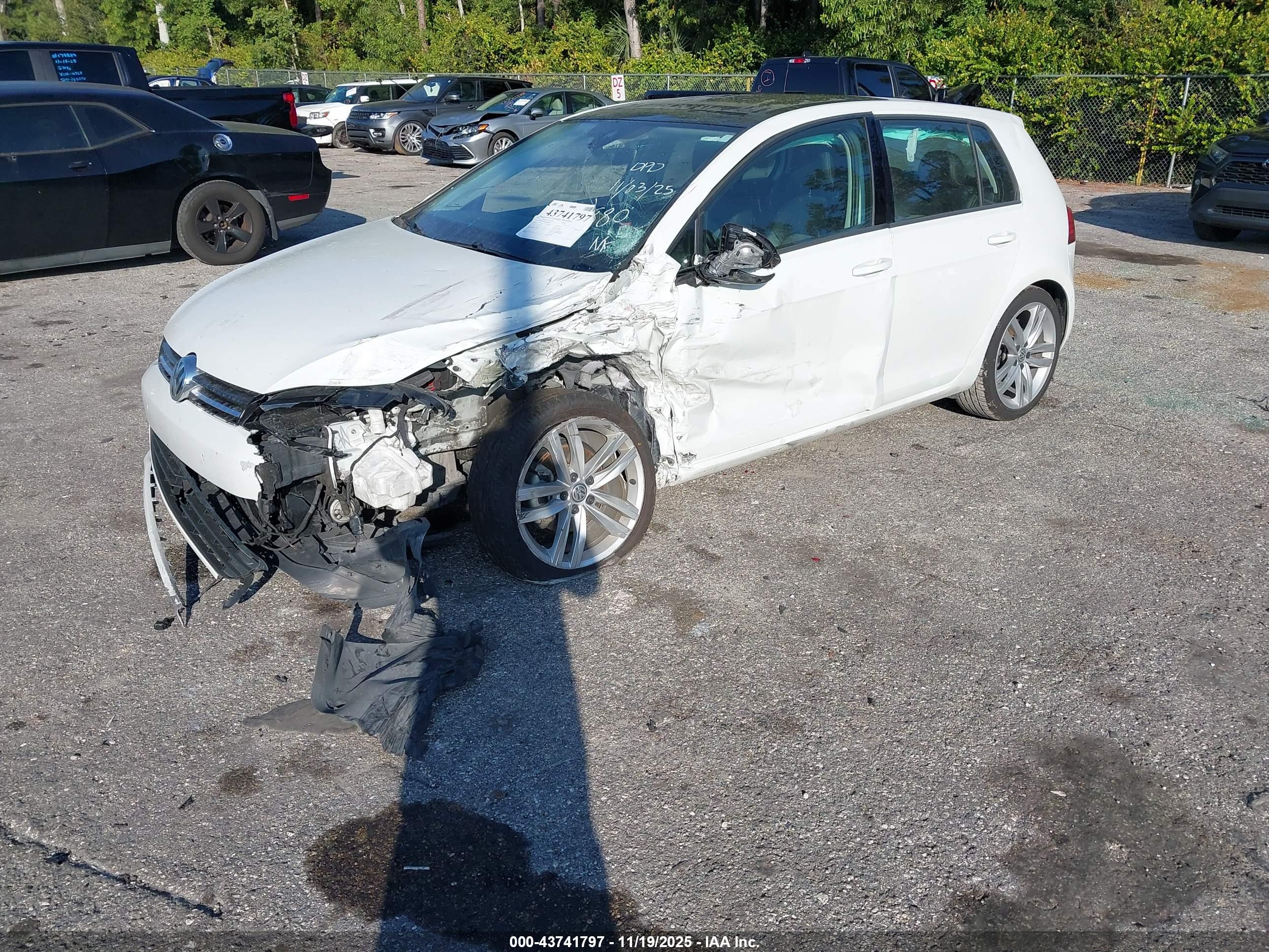 VOLKSWAGEN GOLF image 2