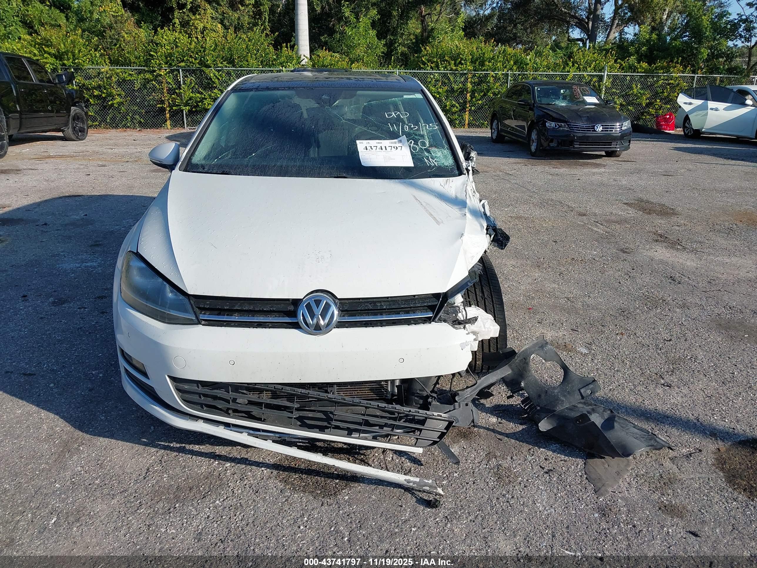 VOLKSWAGEN GOLF image 6