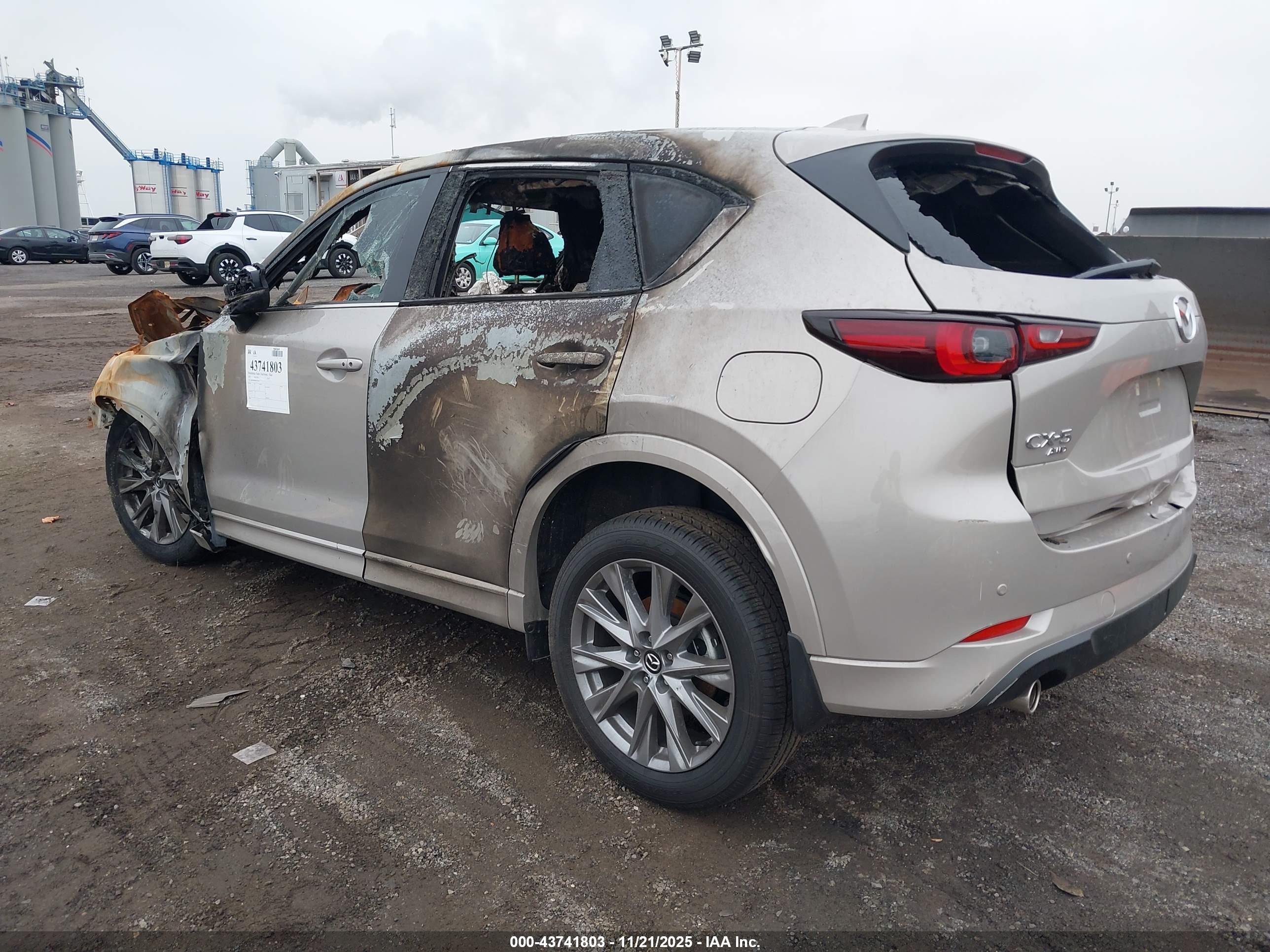 MAZDA CX-5 image 3