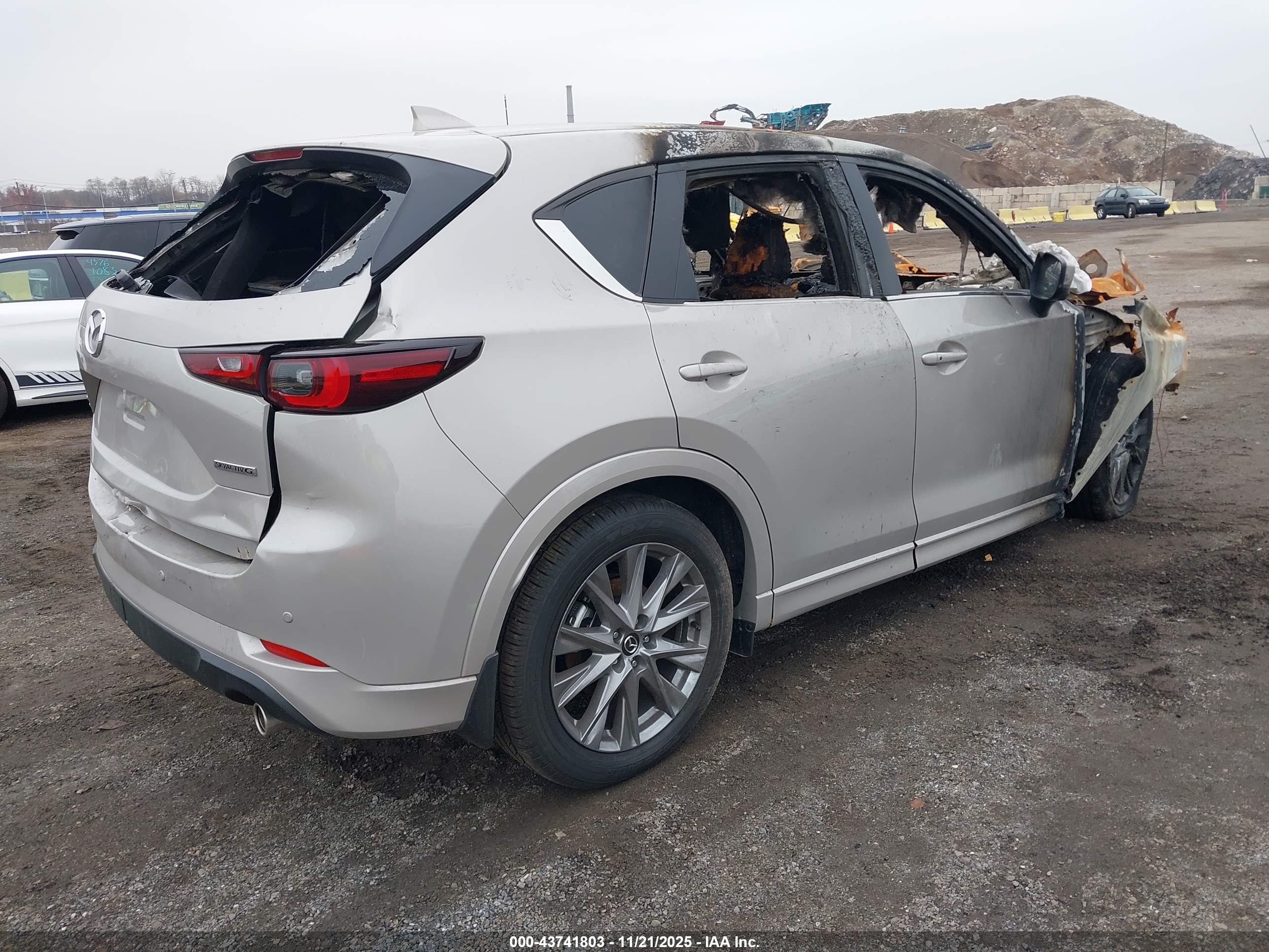 MAZDA CX-5 image 4