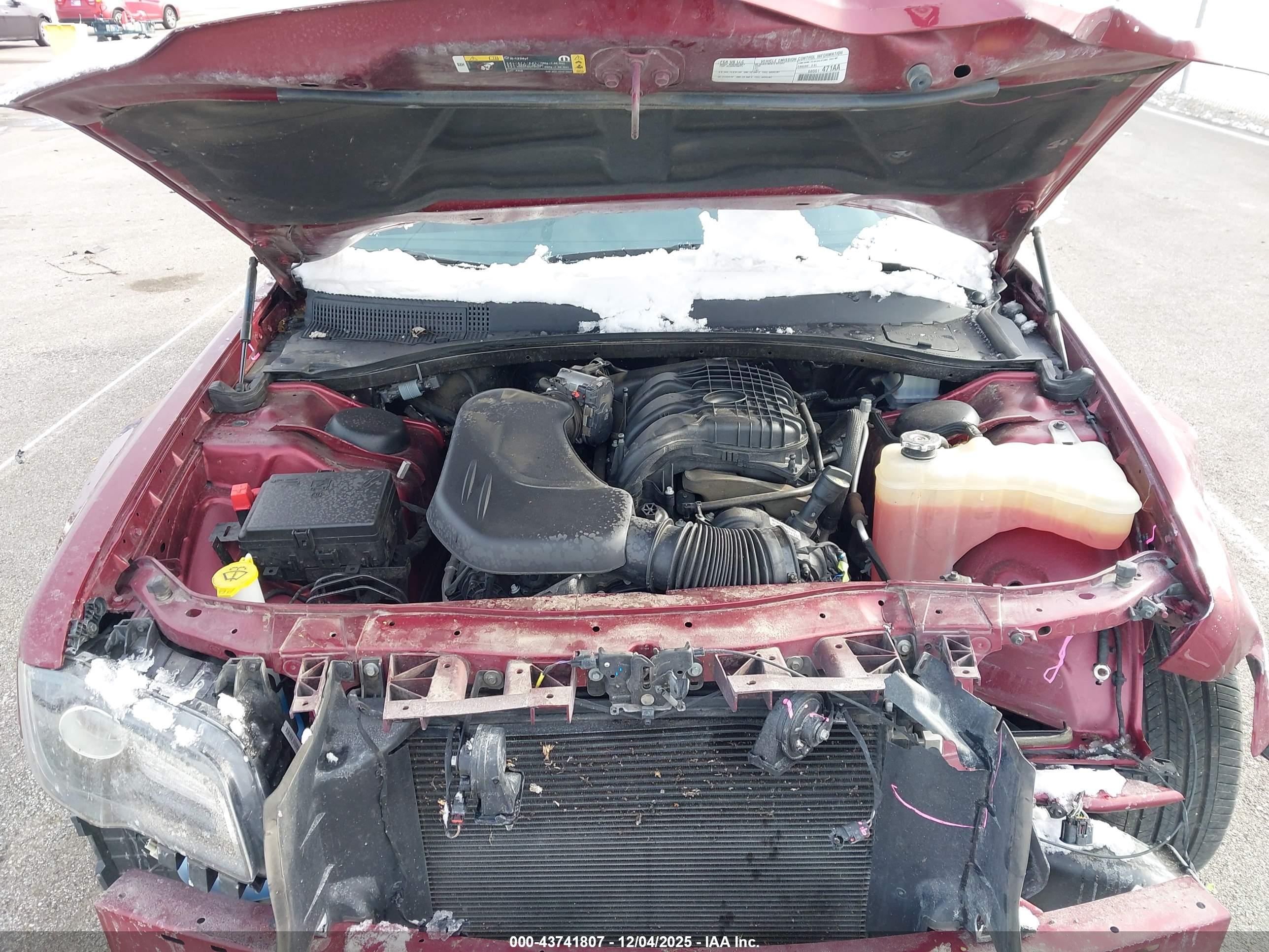 CHRYSLER 300 image 10