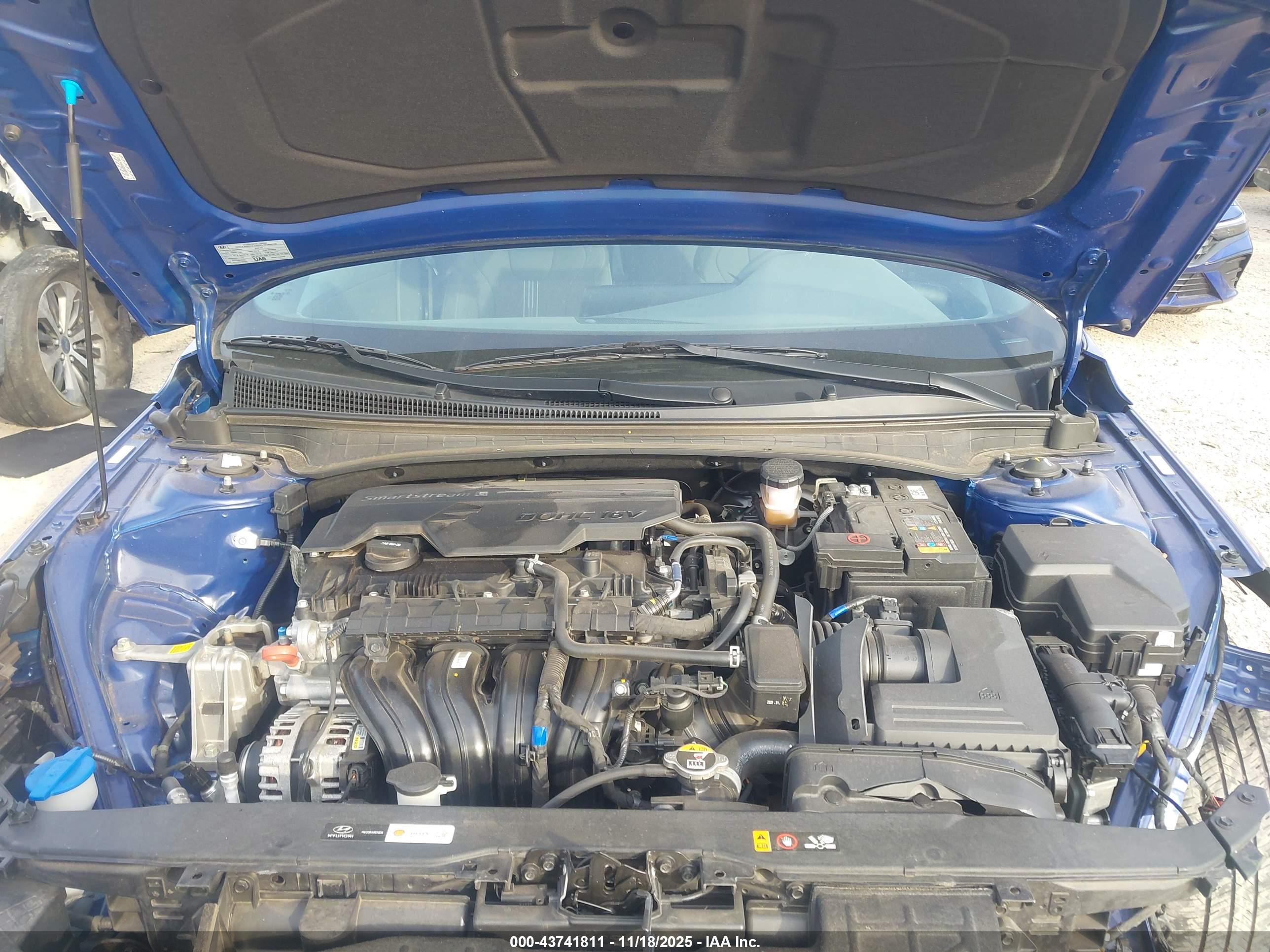 HYUNDAI ELANTRA image 10