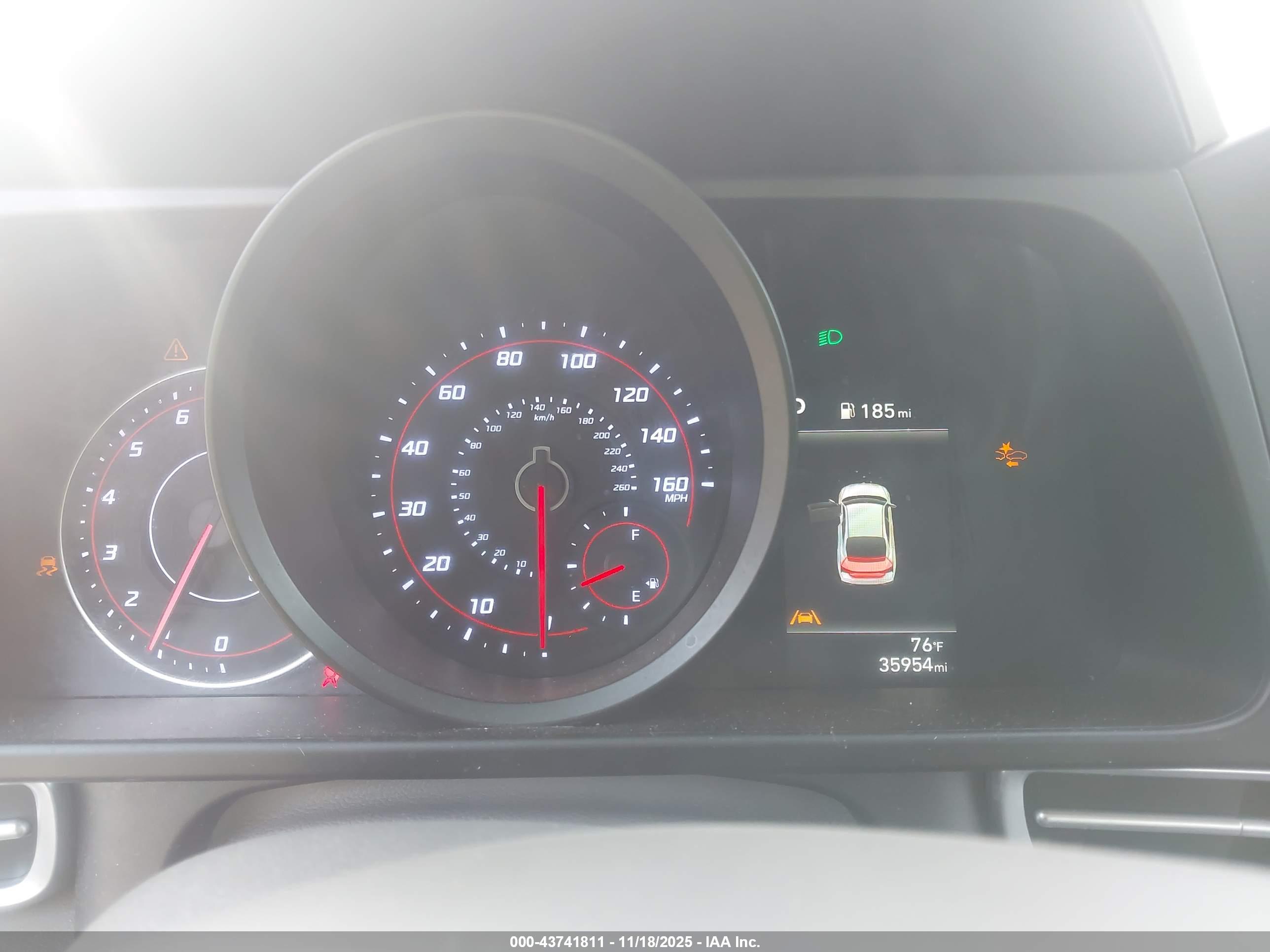HYUNDAI ELANTRA image 7