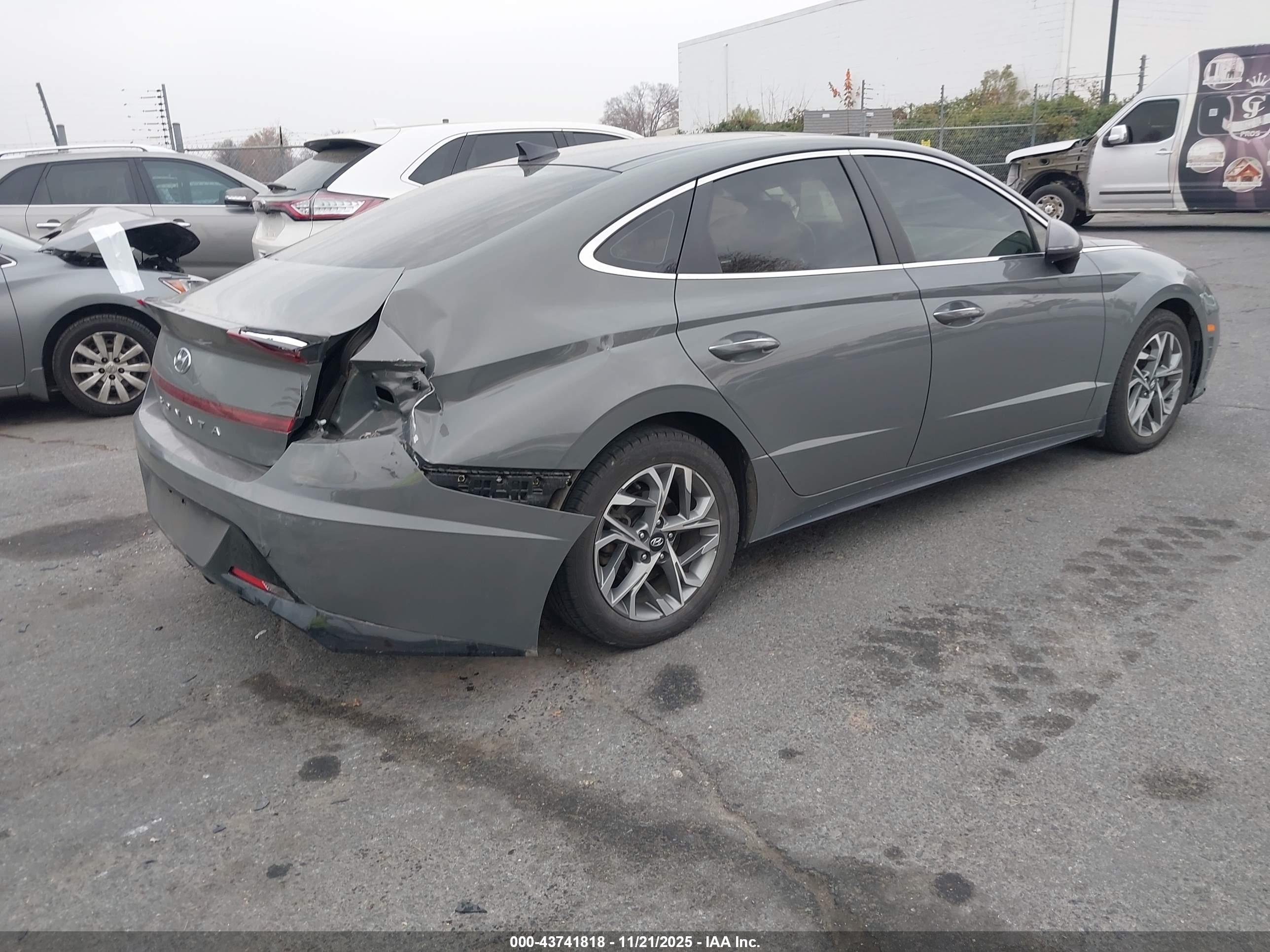 HYUNDAI SONATA image 4