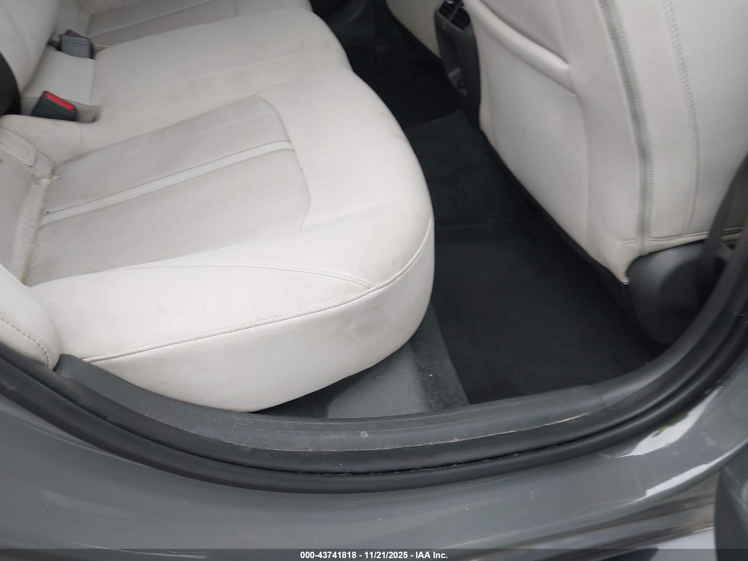HYUNDAI SONATA image 8