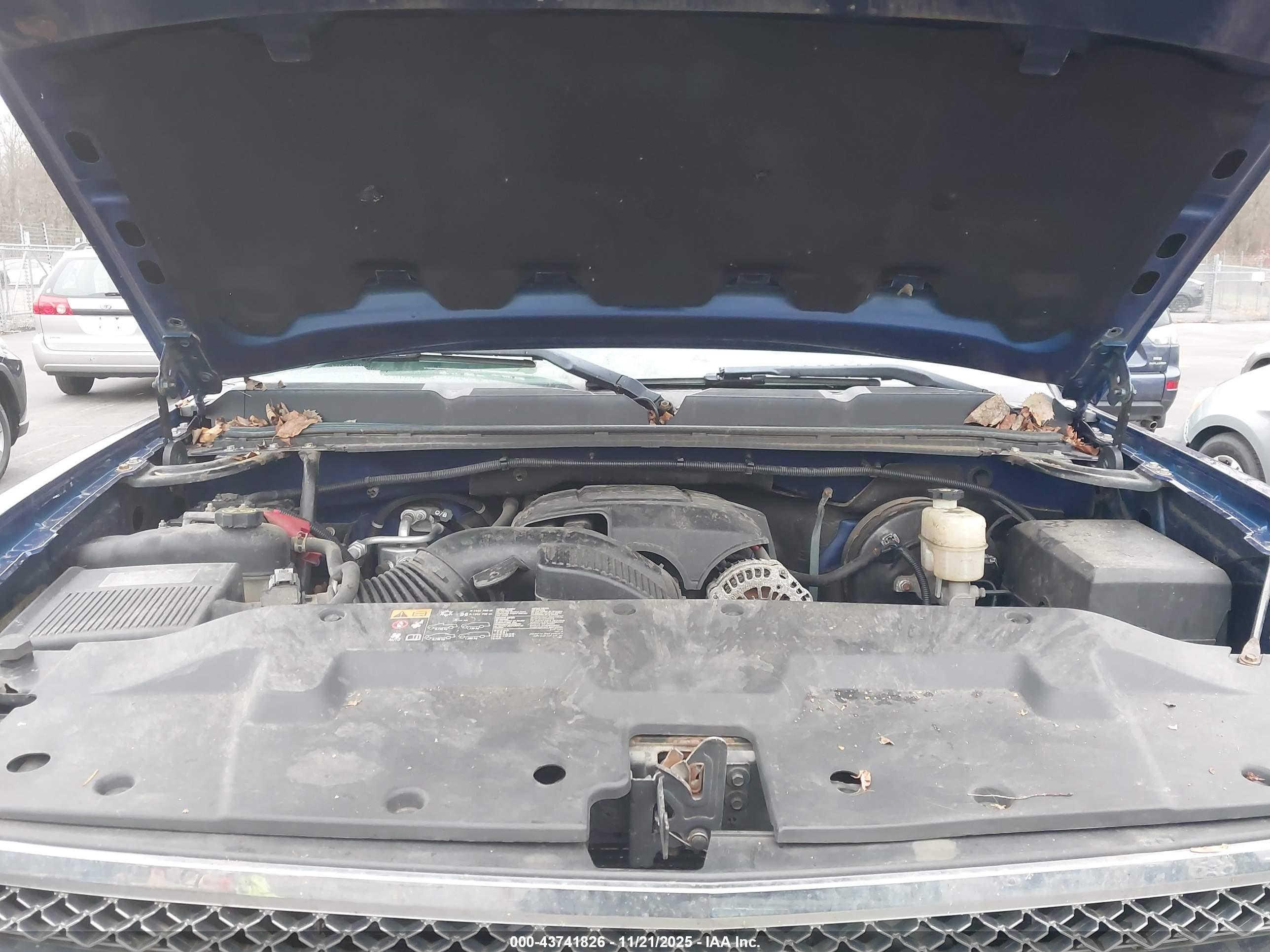 CHEVROLET SILVERADO image 10