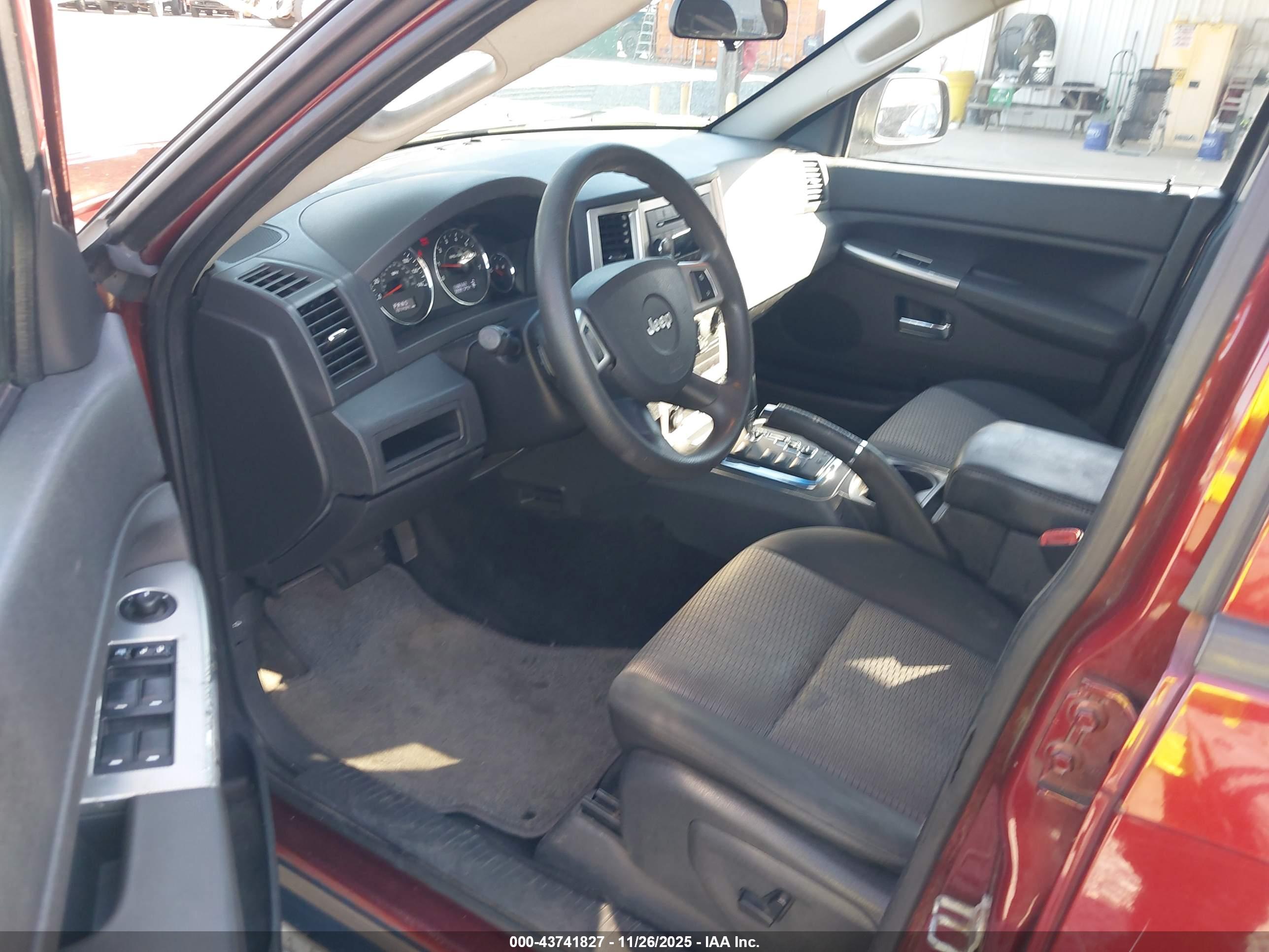 JEEP GRAND image 5