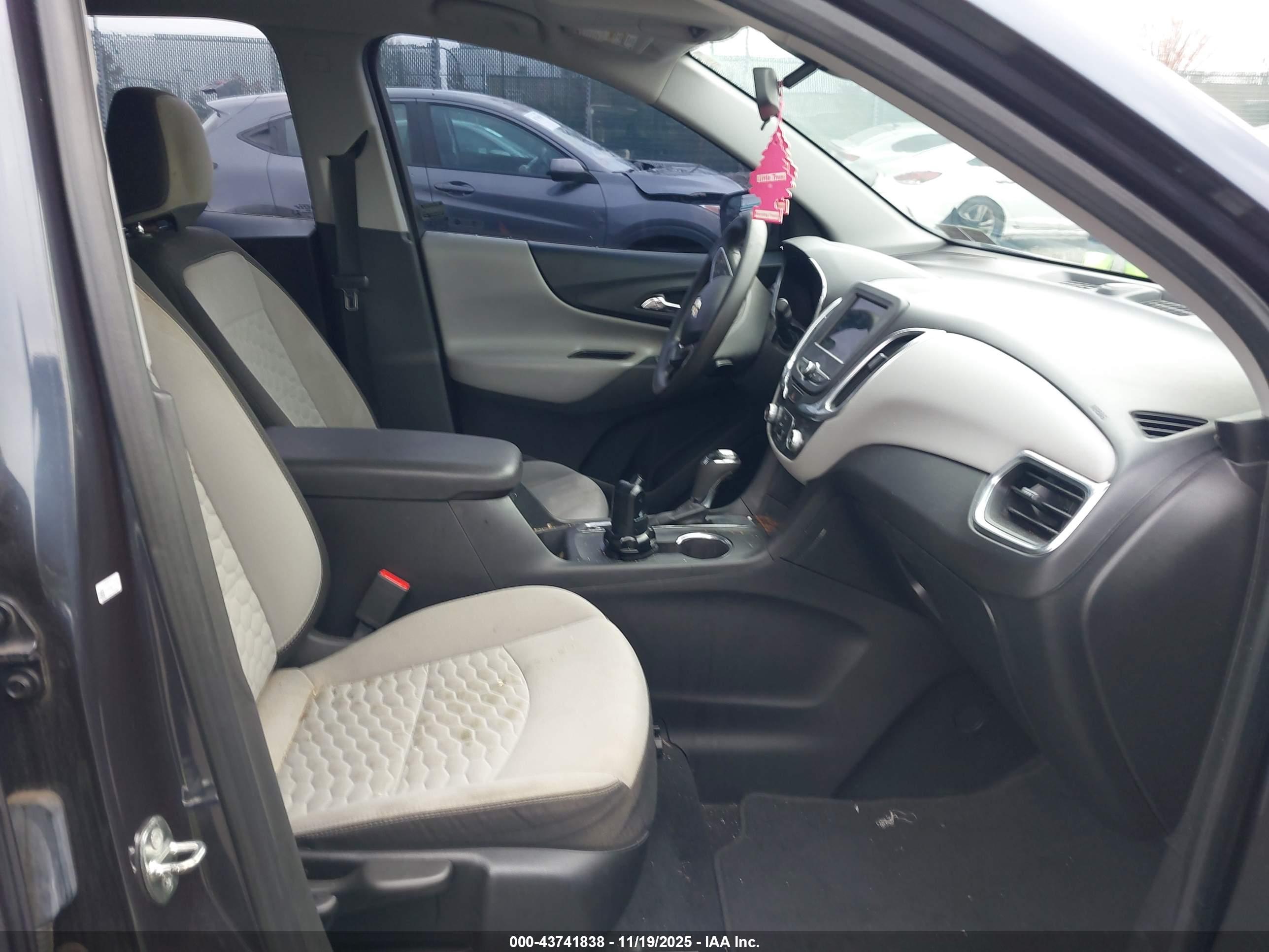 CHEVROLET EQUINOX image 5