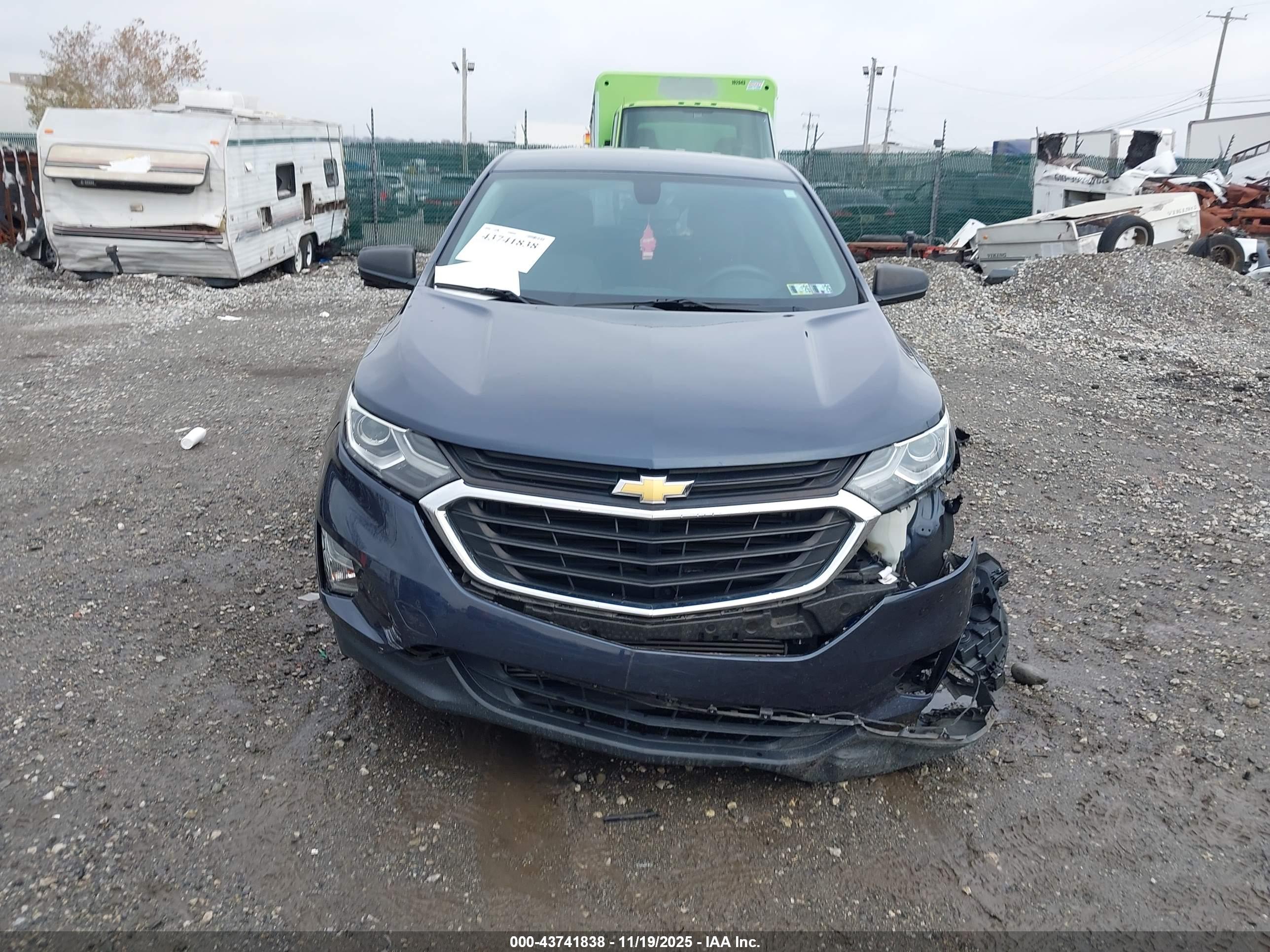 CHEVROLET EQUINOX image 6