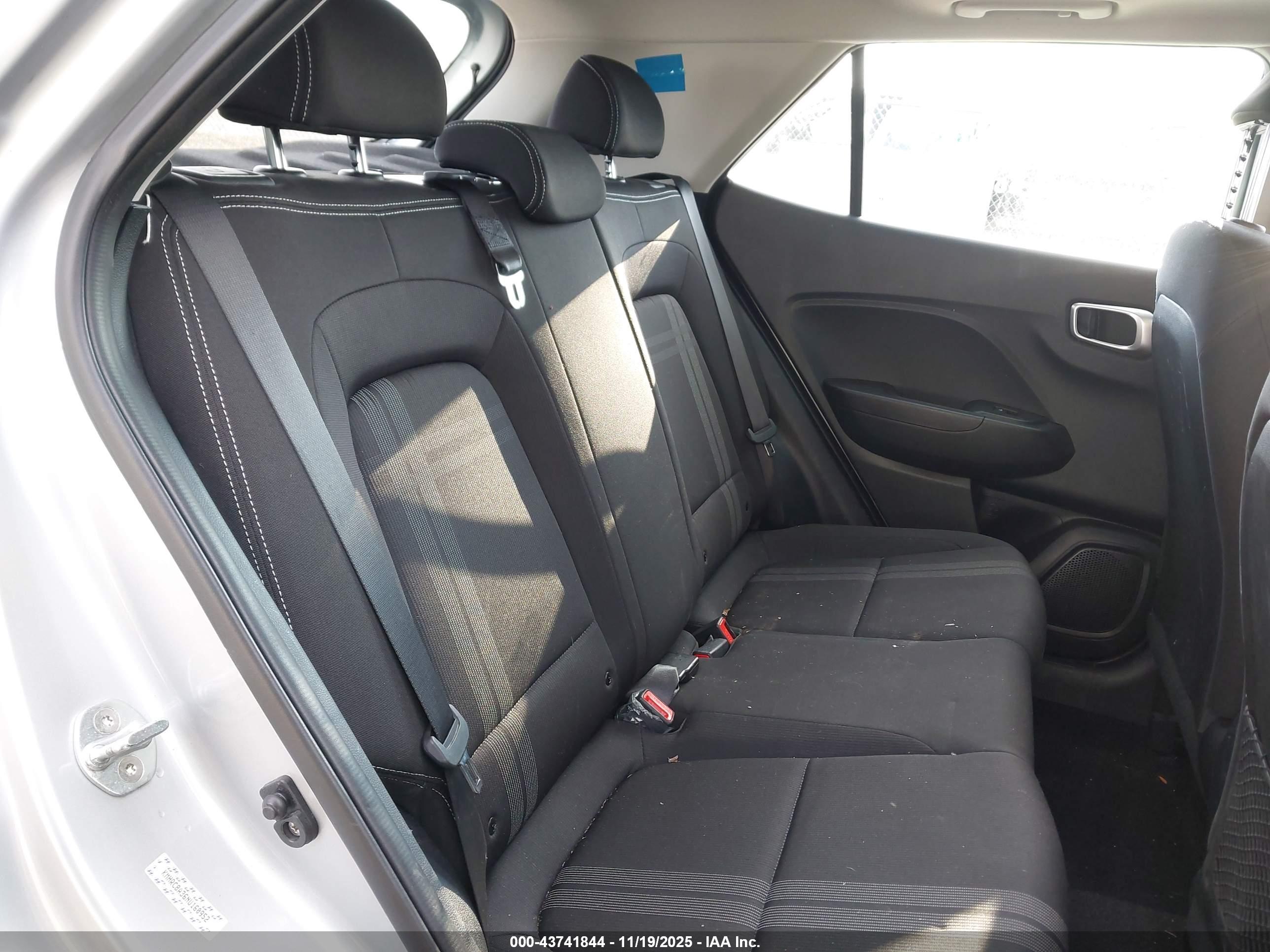 HYUNDAI VENUE image 8