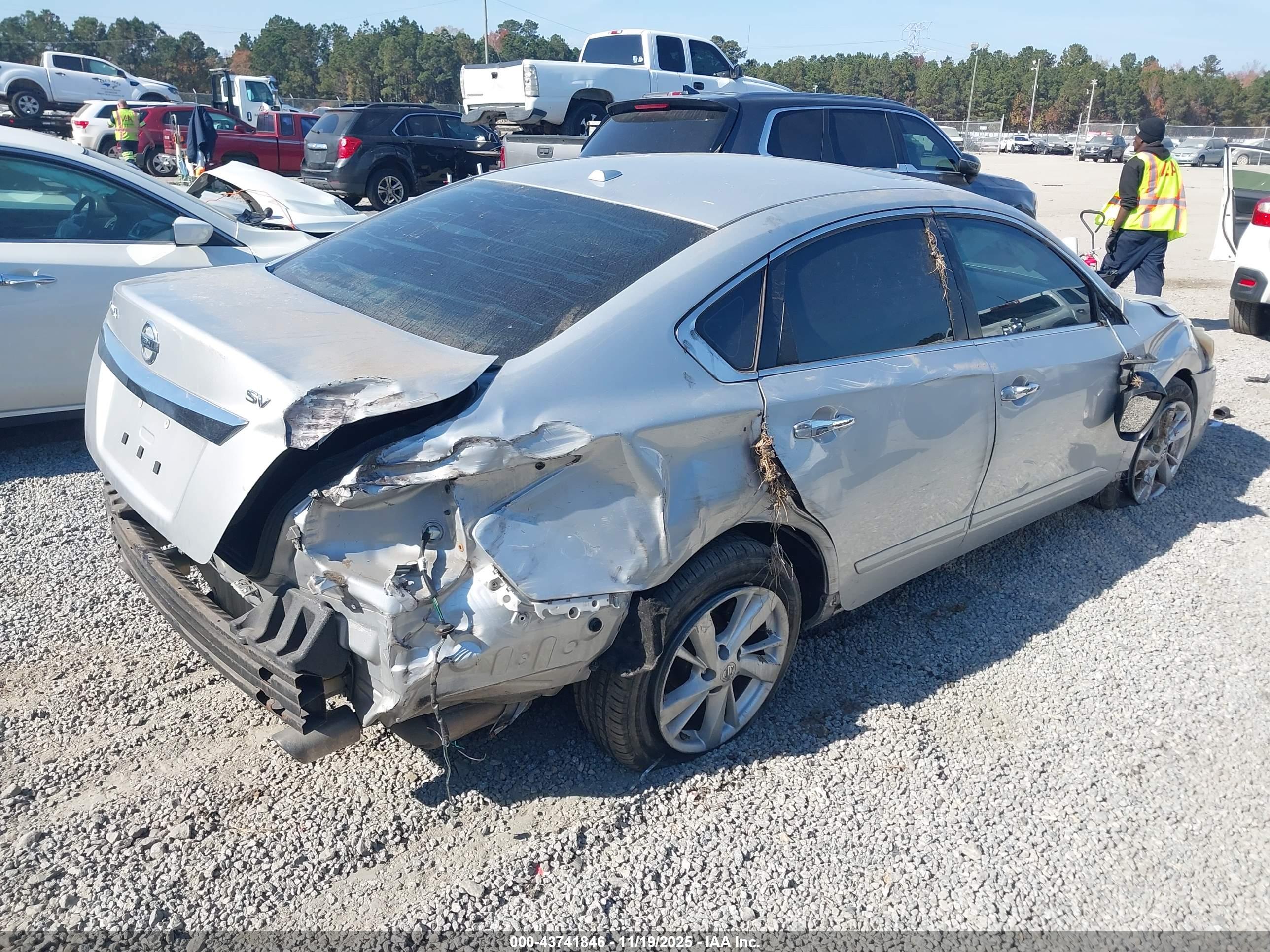 NISSAN ALTIMA image 4