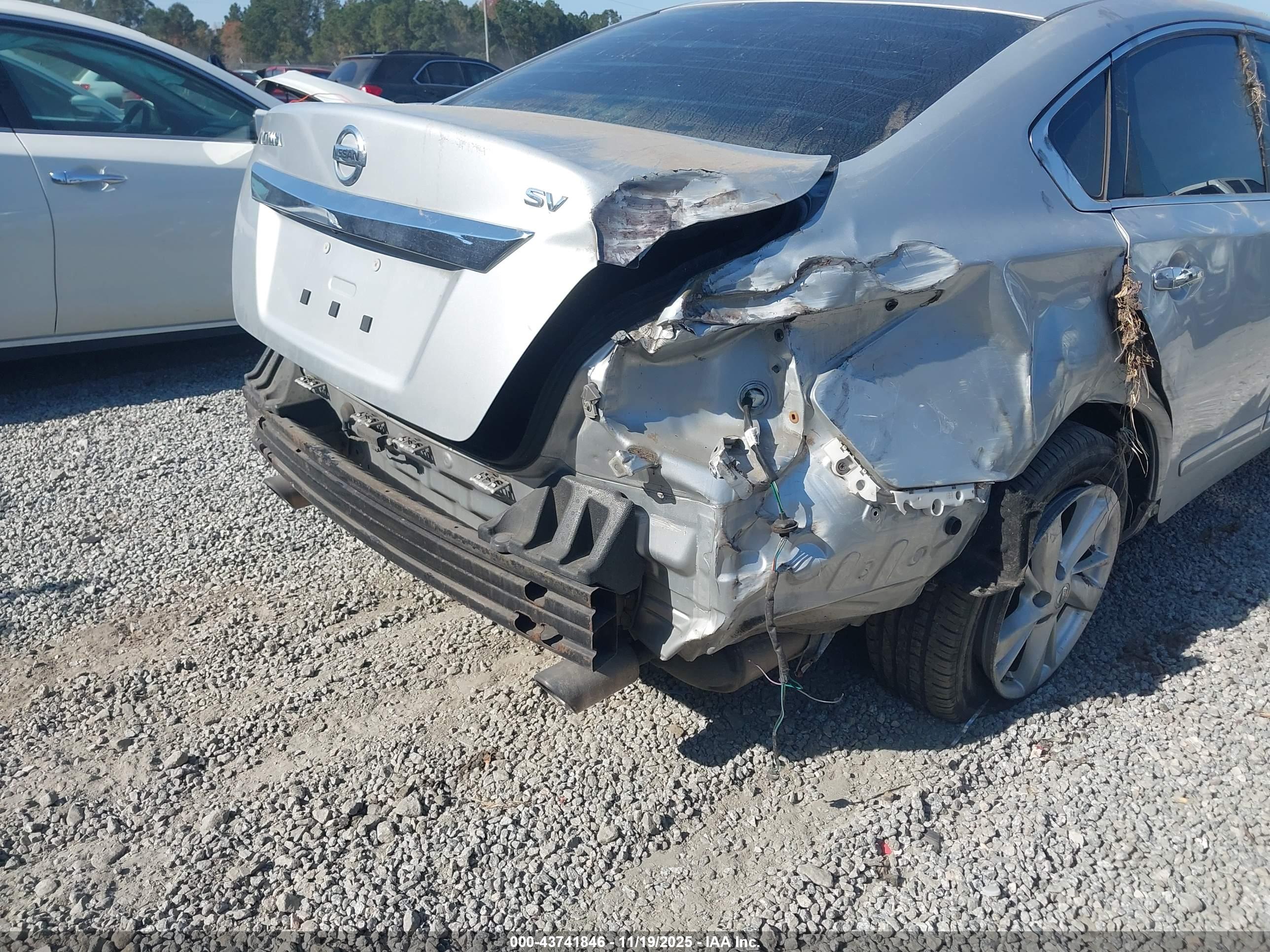 NISSAN ALTIMA image 6