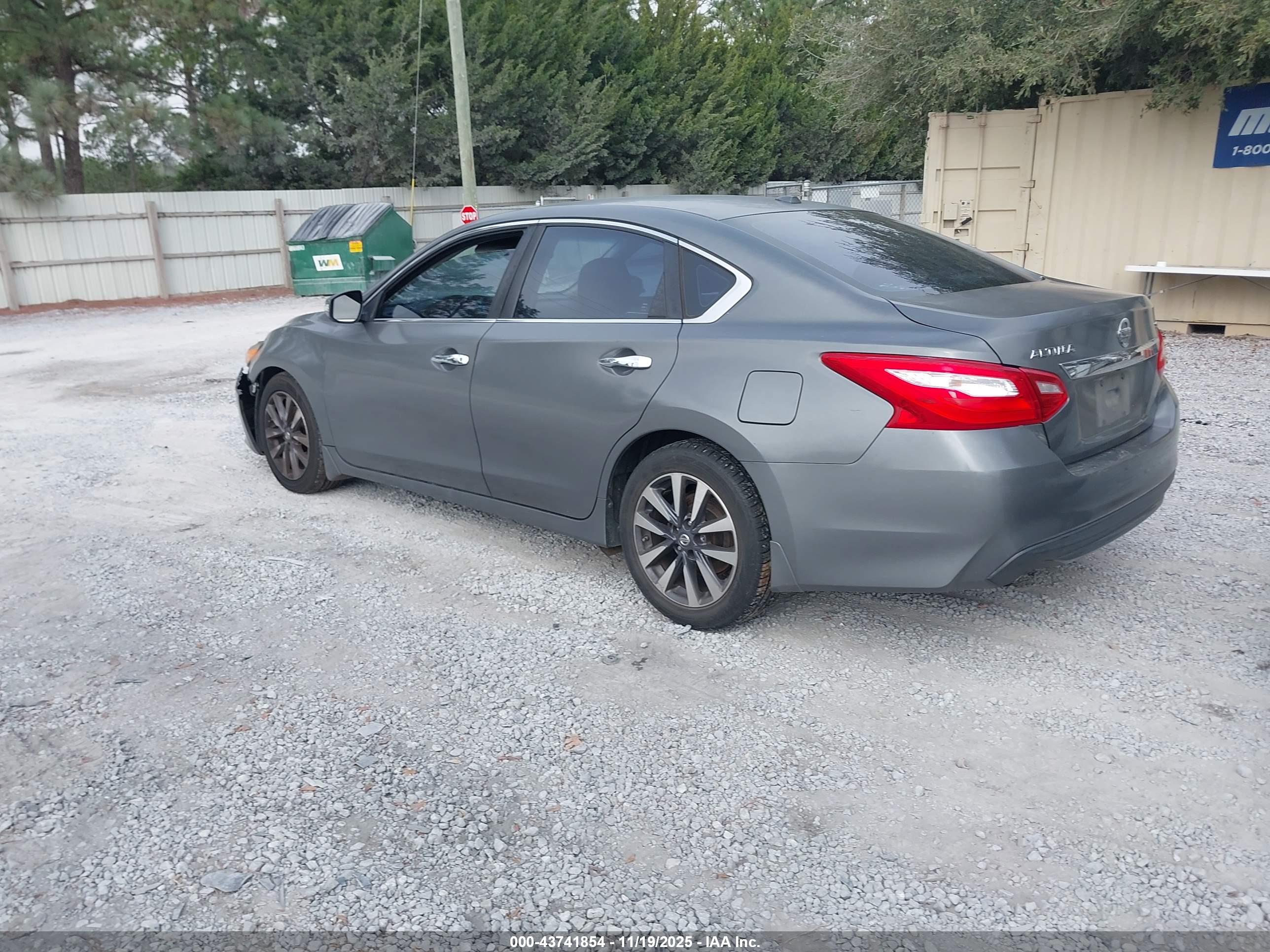 NISSAN ALTIMA image 3