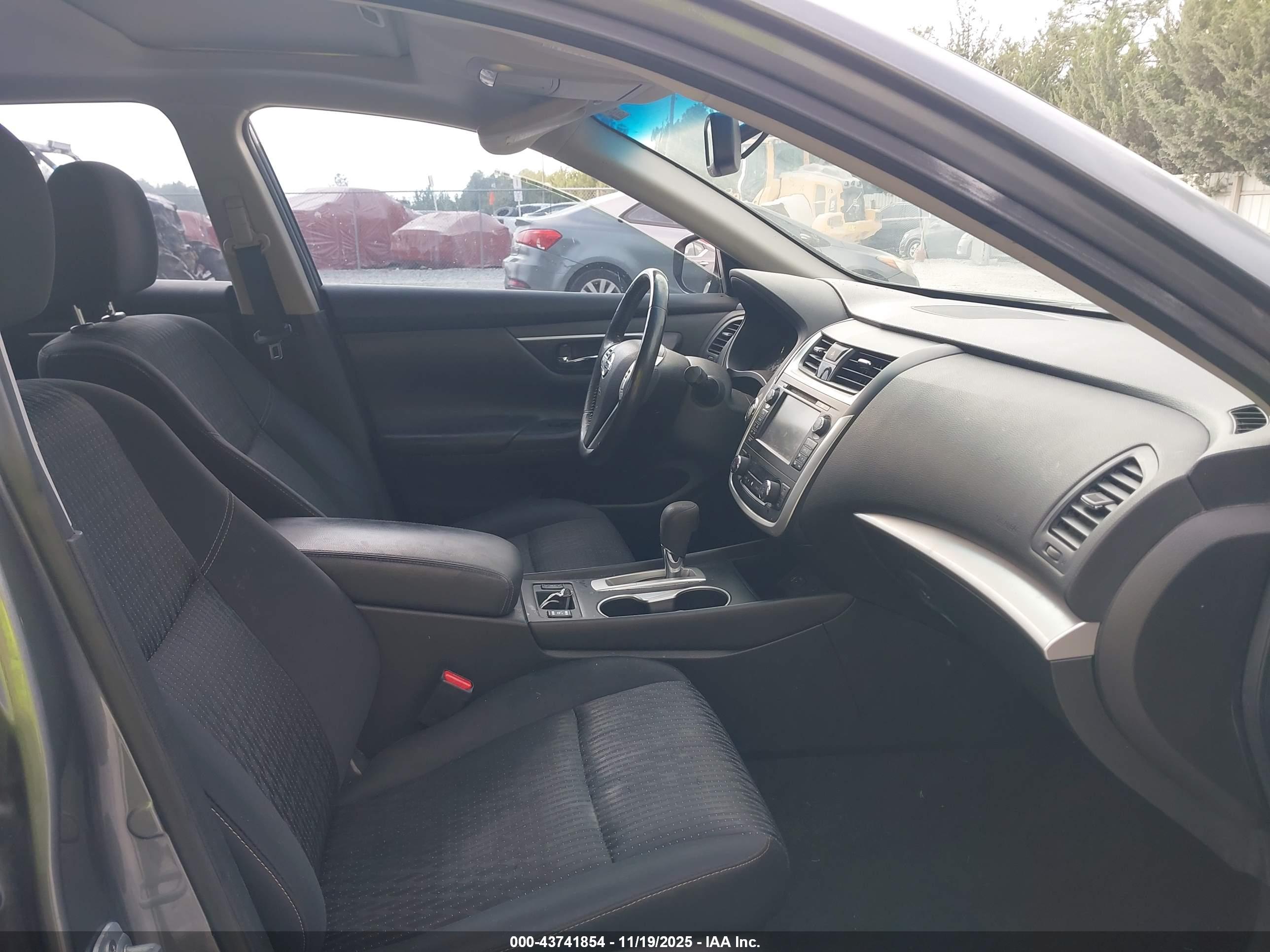 NISSAN ALTIMA image 5