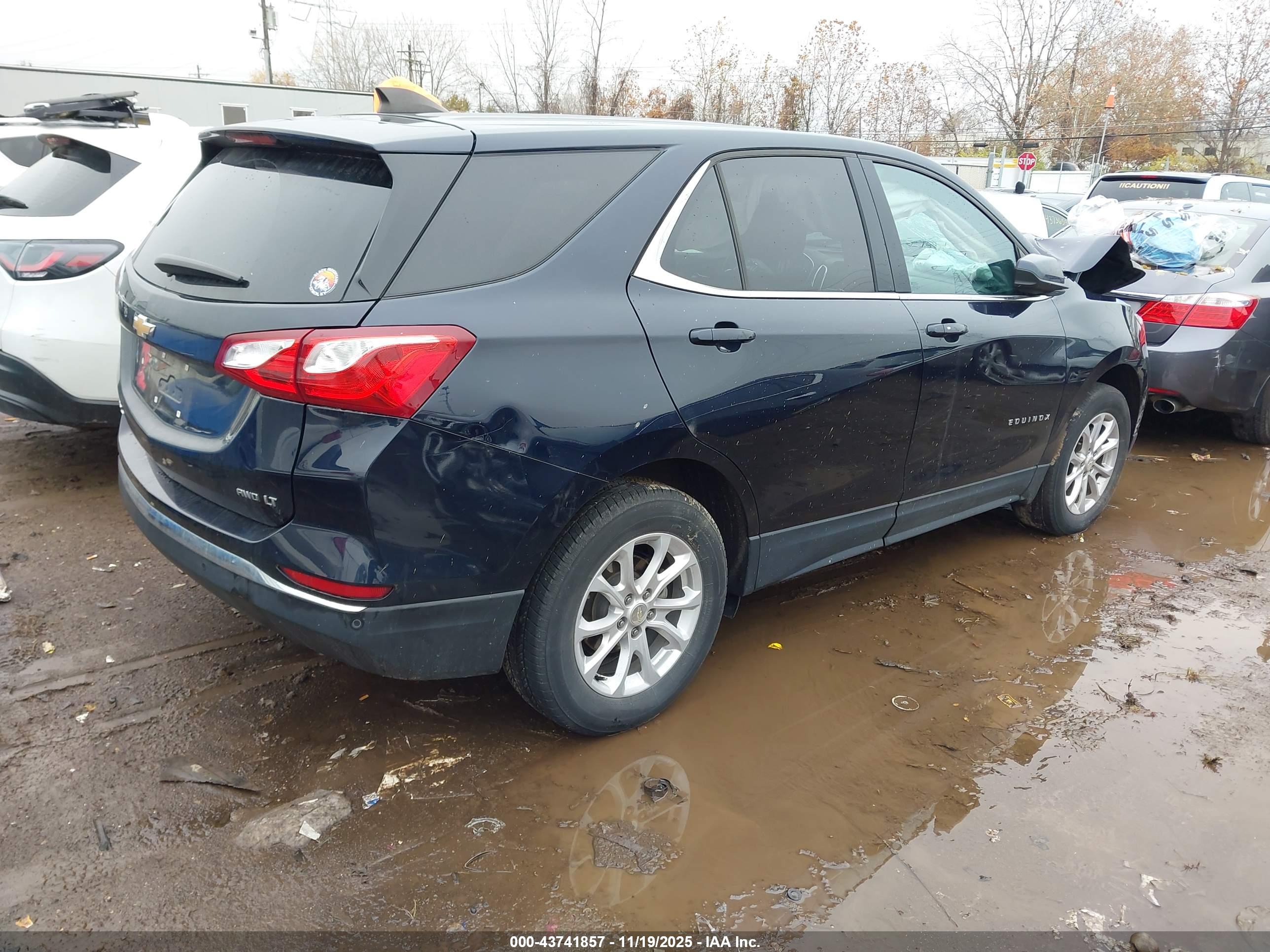 CHEVROLET EQUINOX image 4