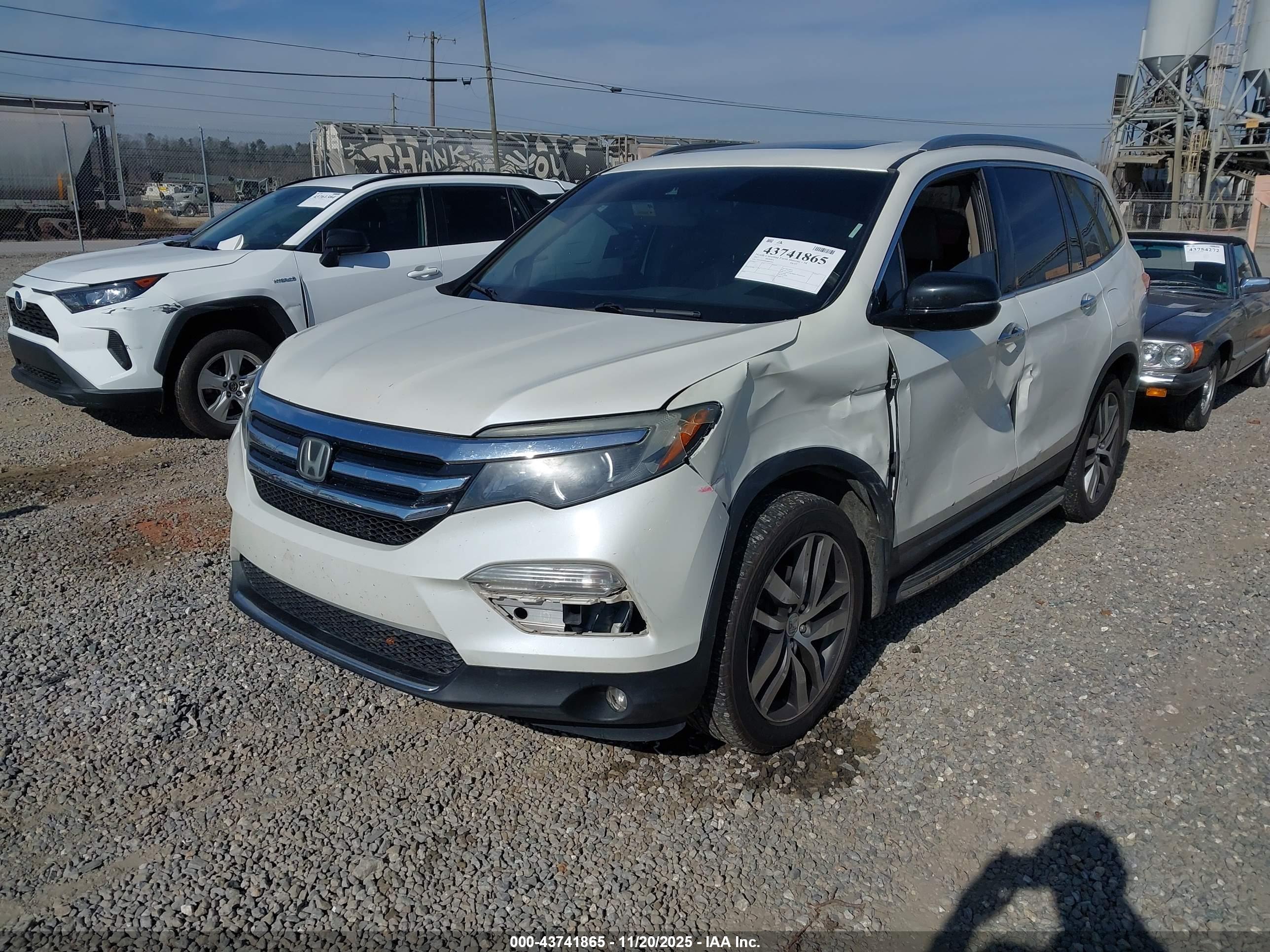 HONDA PILOT image 2