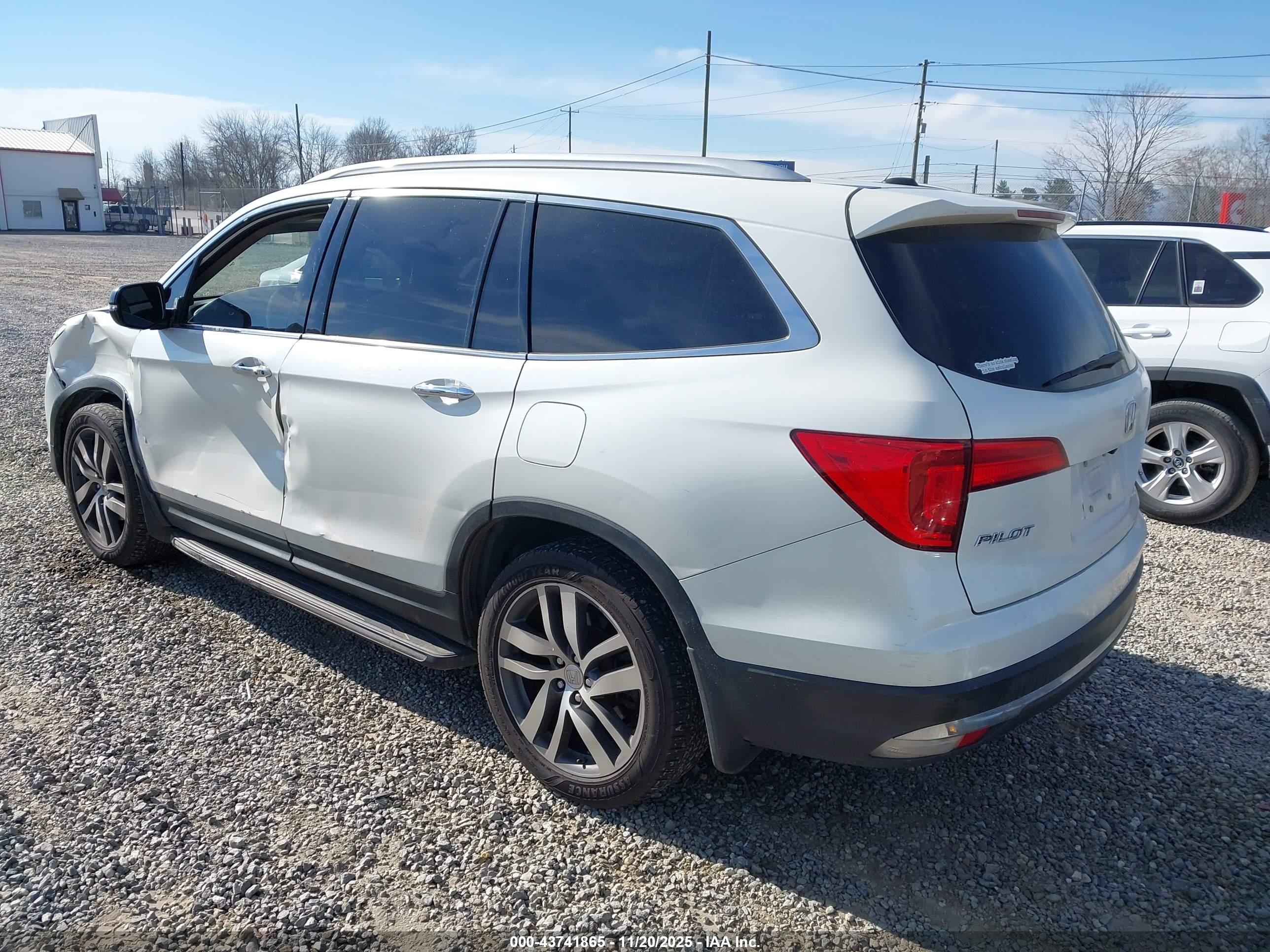HONDA PILOT image 3