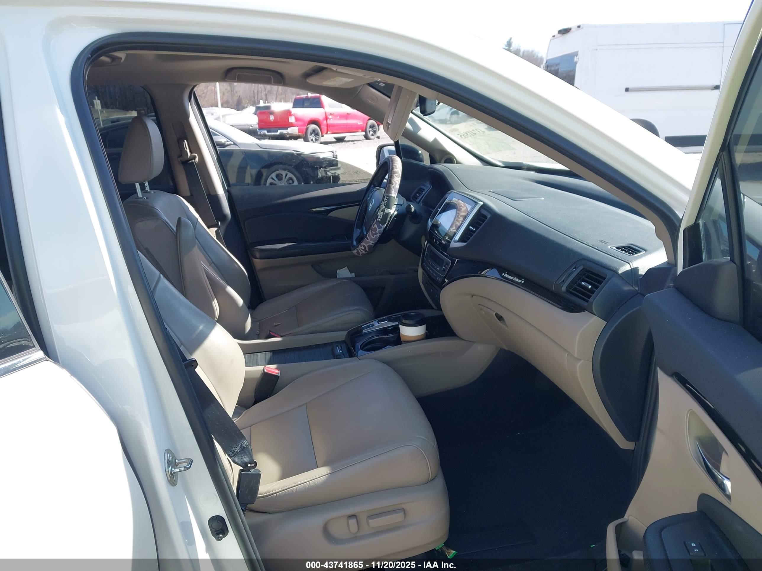 HONDA PILOT image 5